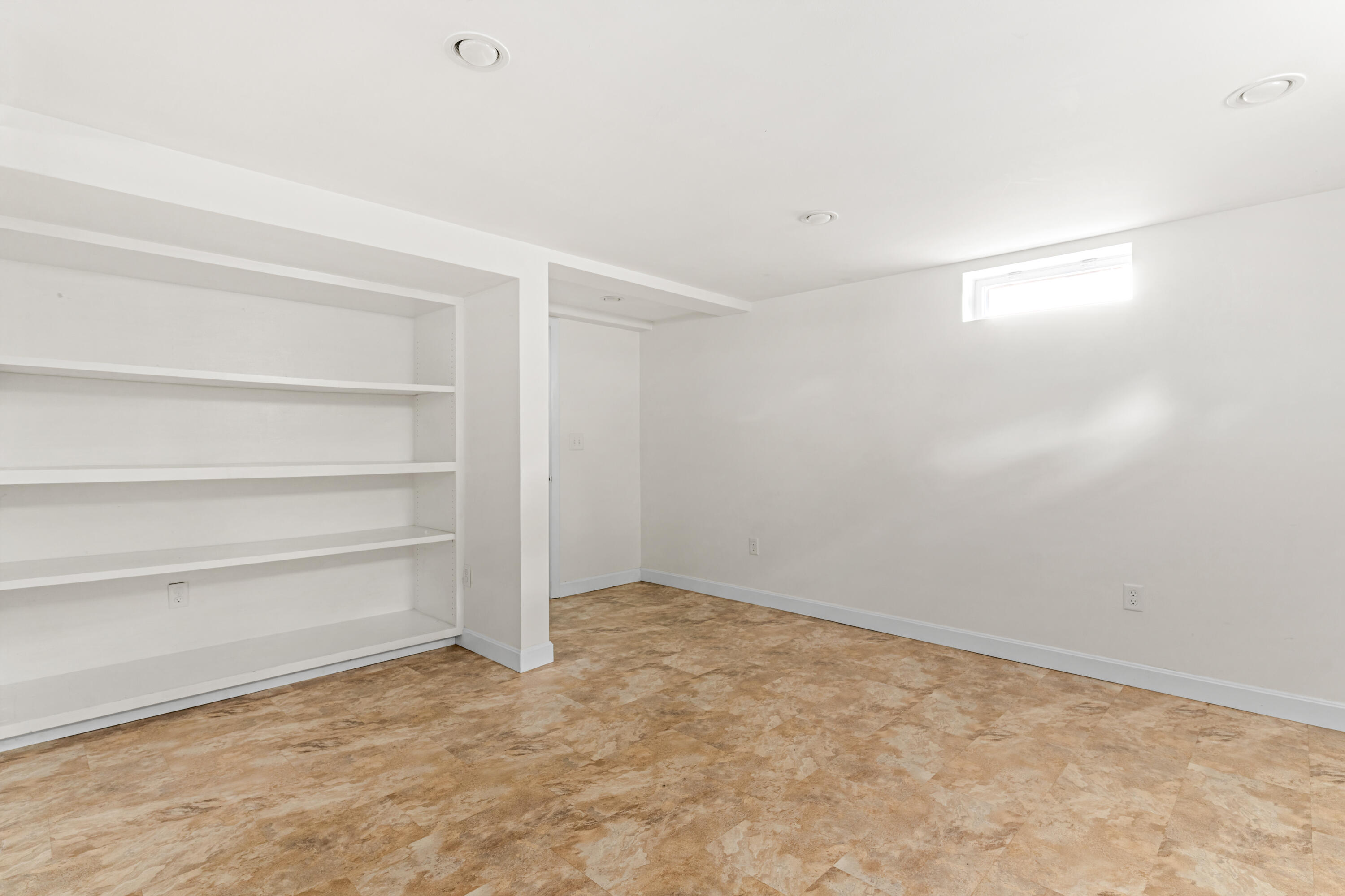13 Brookside Road