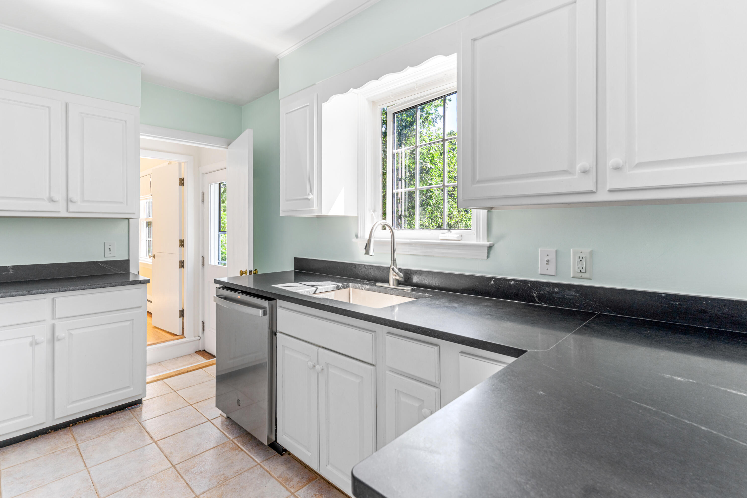 13 Brookside Road