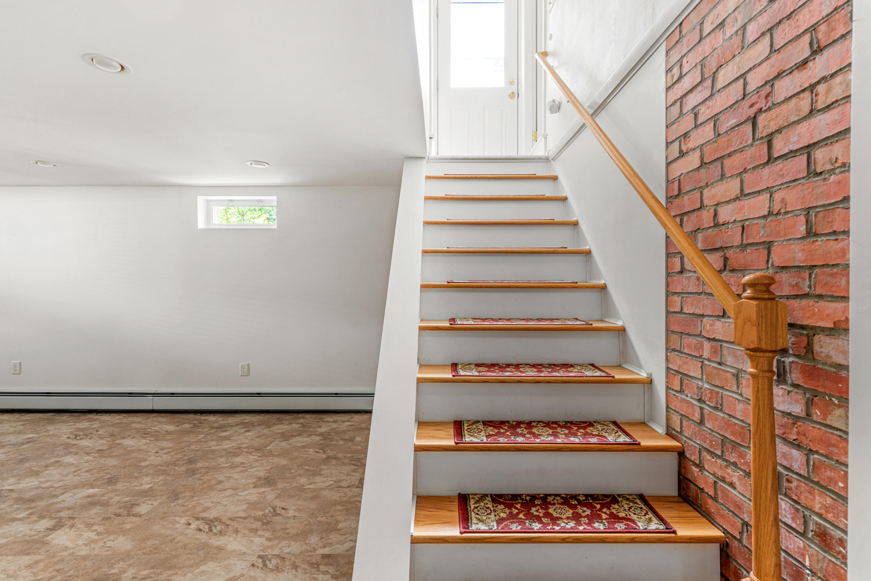 13 Brookside Road