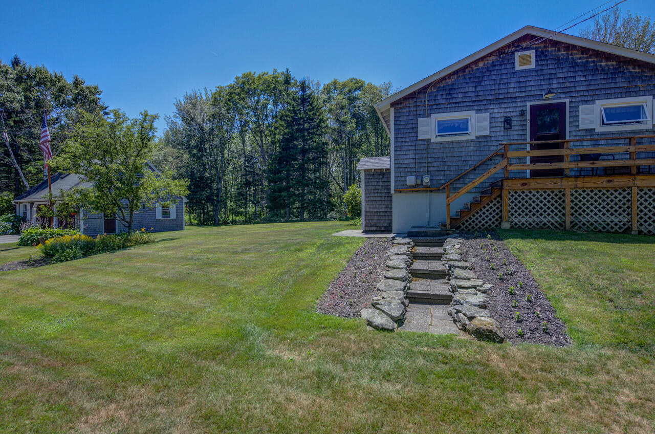 8 Rainbow Lane