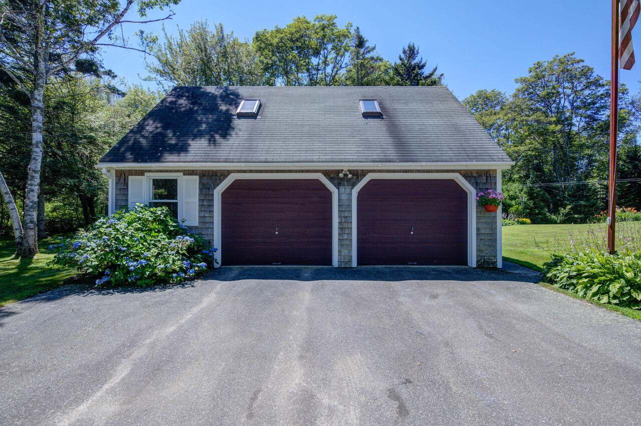 8 Rainbow Lane