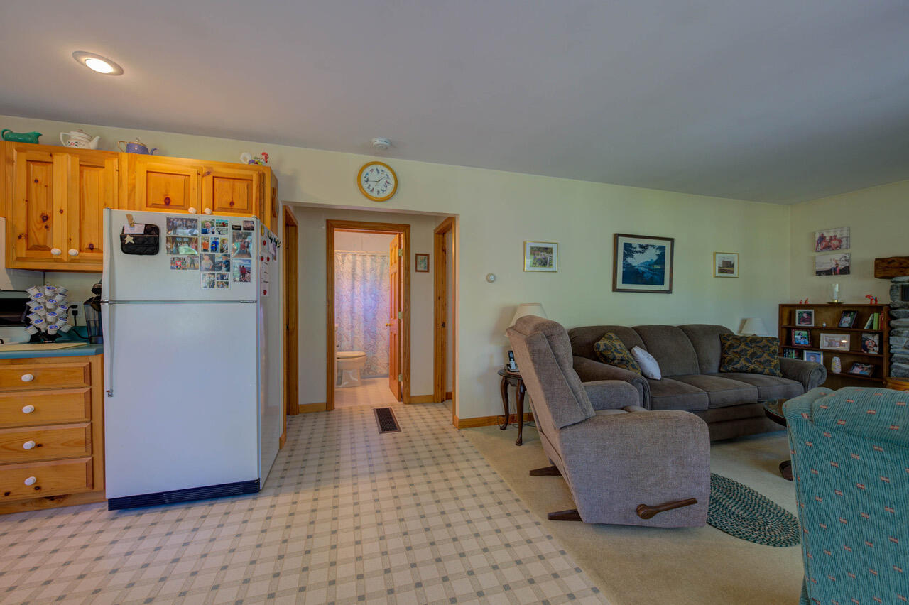 8 Rainbow Lane