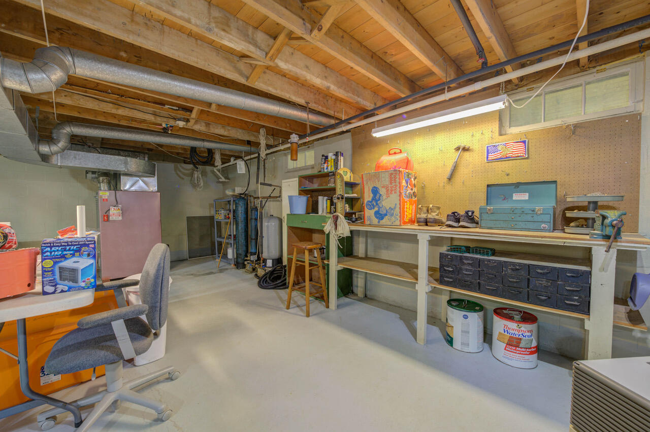 8 Rainbow Lane