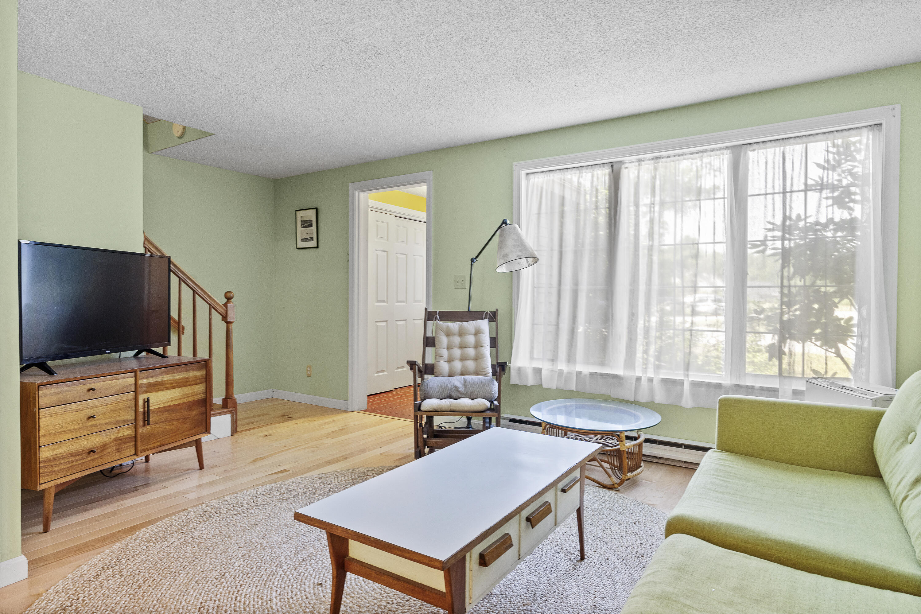 5 Riverbend Drive, 5