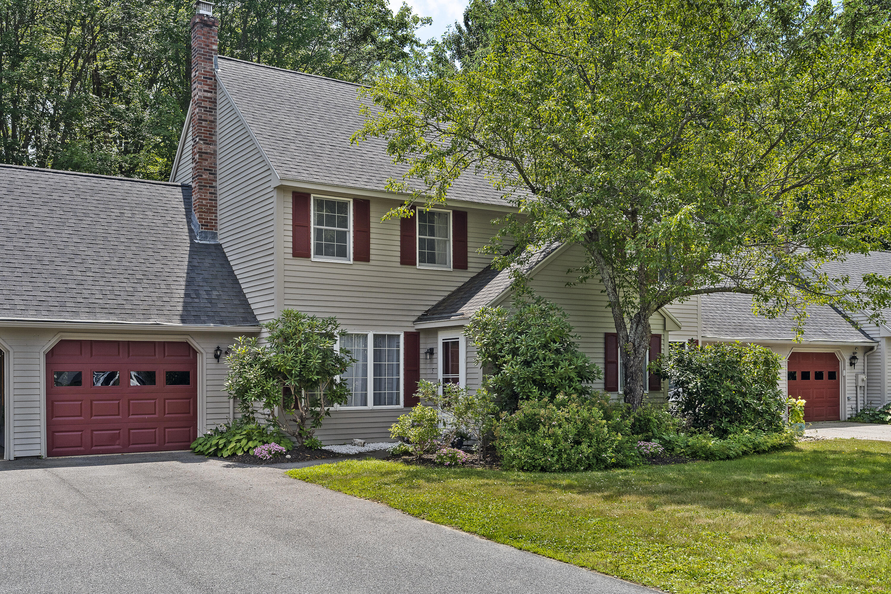 5 Riverbend Drive, 5