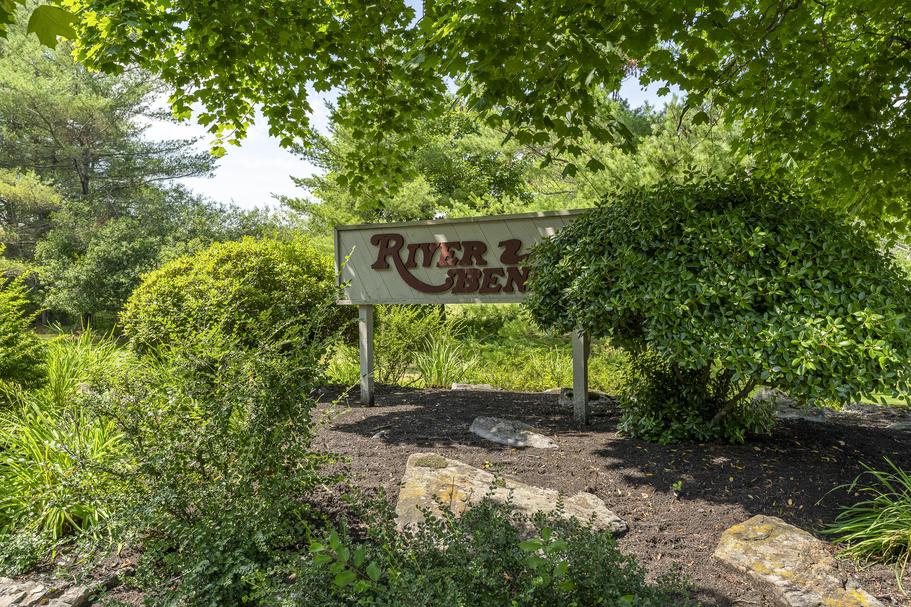 5 Riverbend Drive, 5
