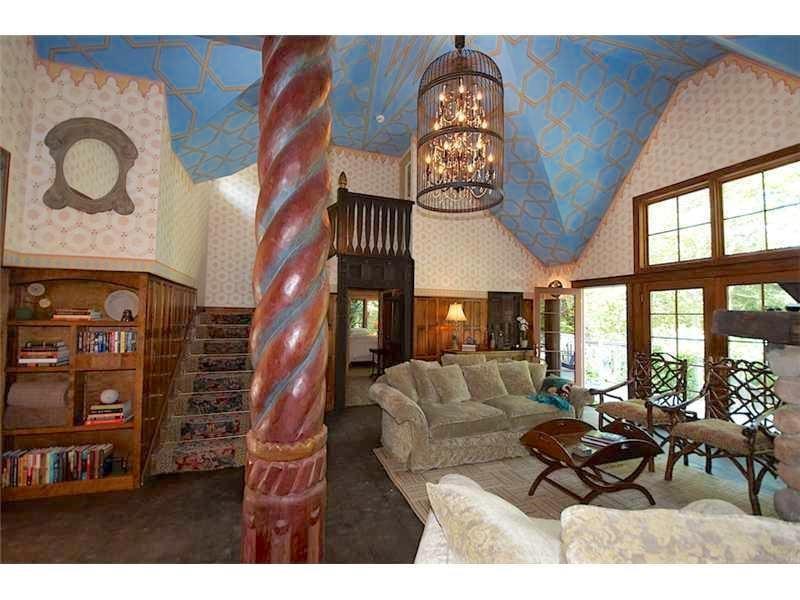 2 Pine Ledge Lane