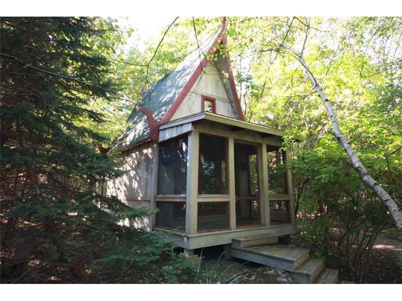 2 Pine Ledge Lane