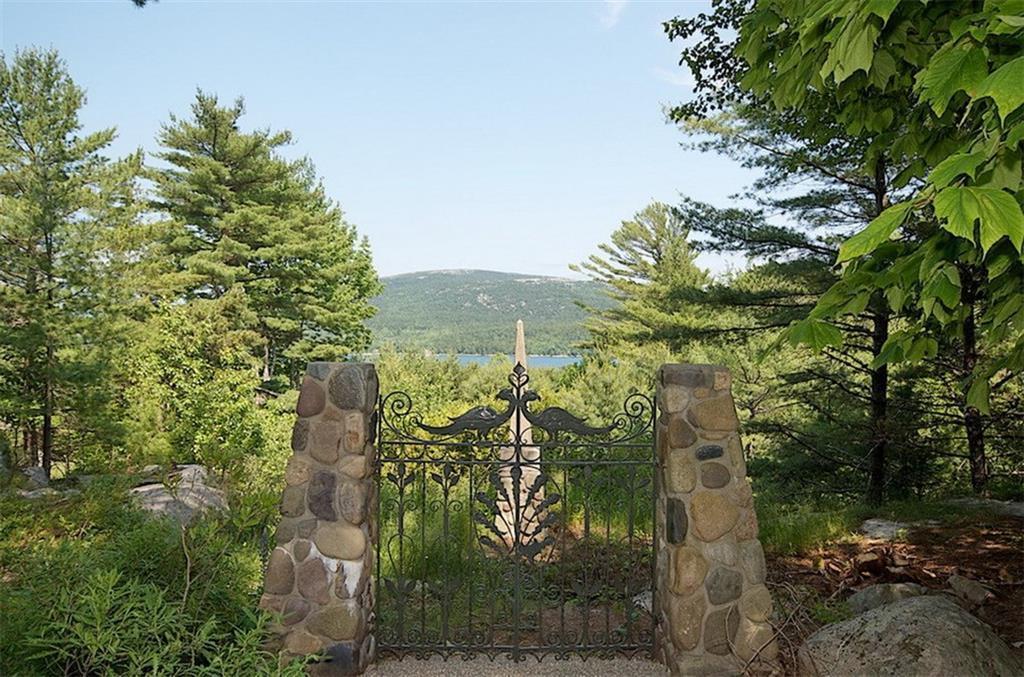2 Pine Ledge Lane