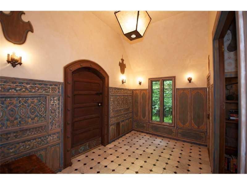 2 Pine Ledge Lane