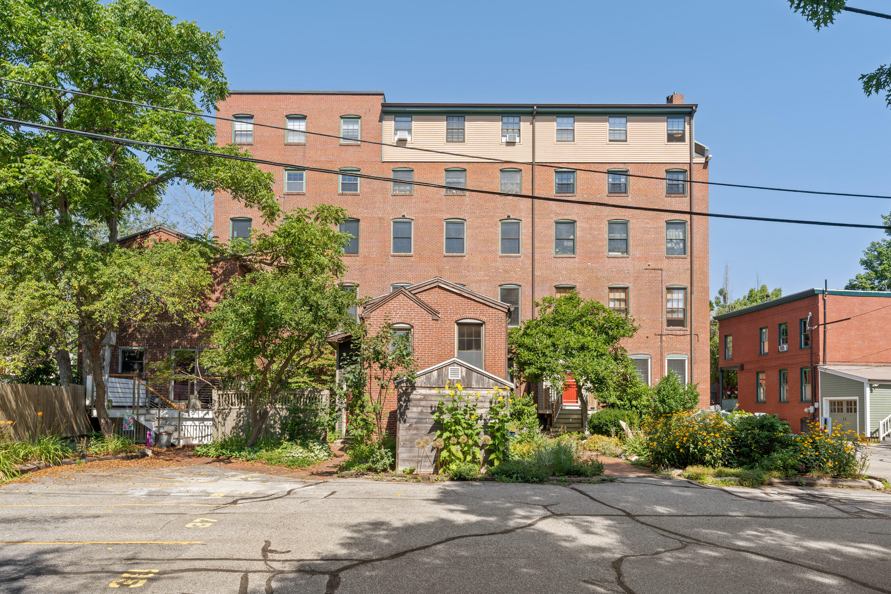 150 Spring Street, 8