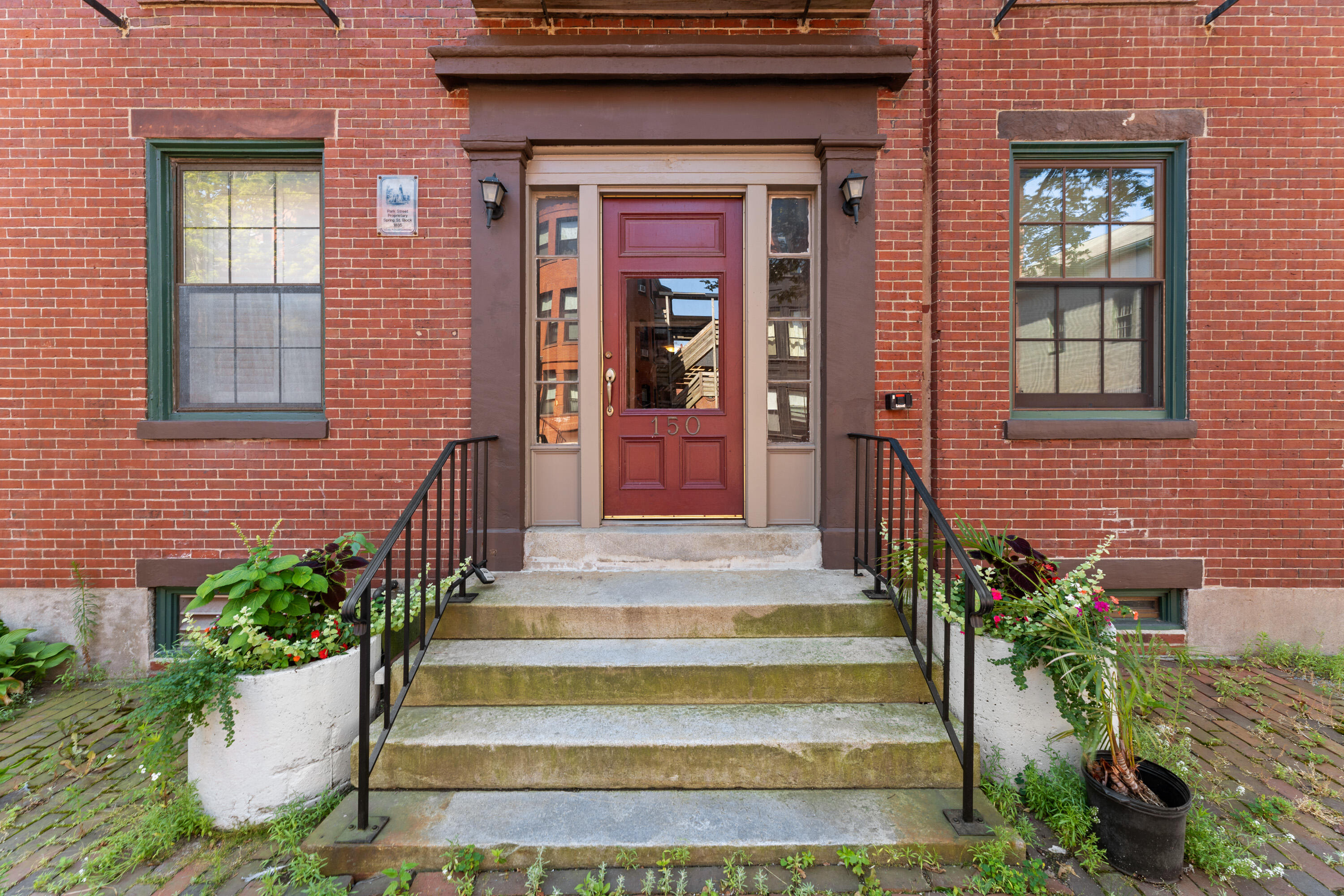150 Spring Street, 8