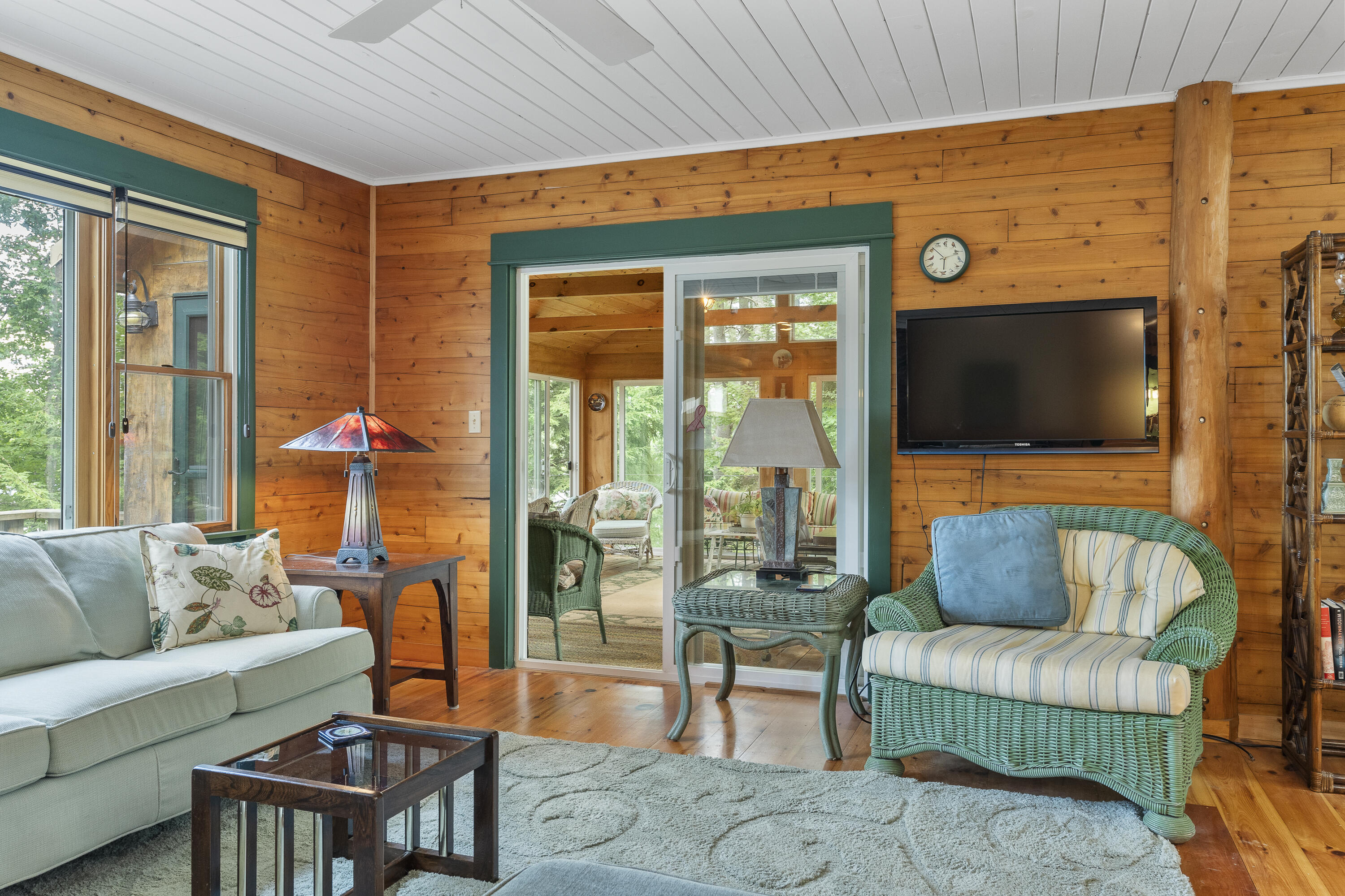 3 Lakeside Lane