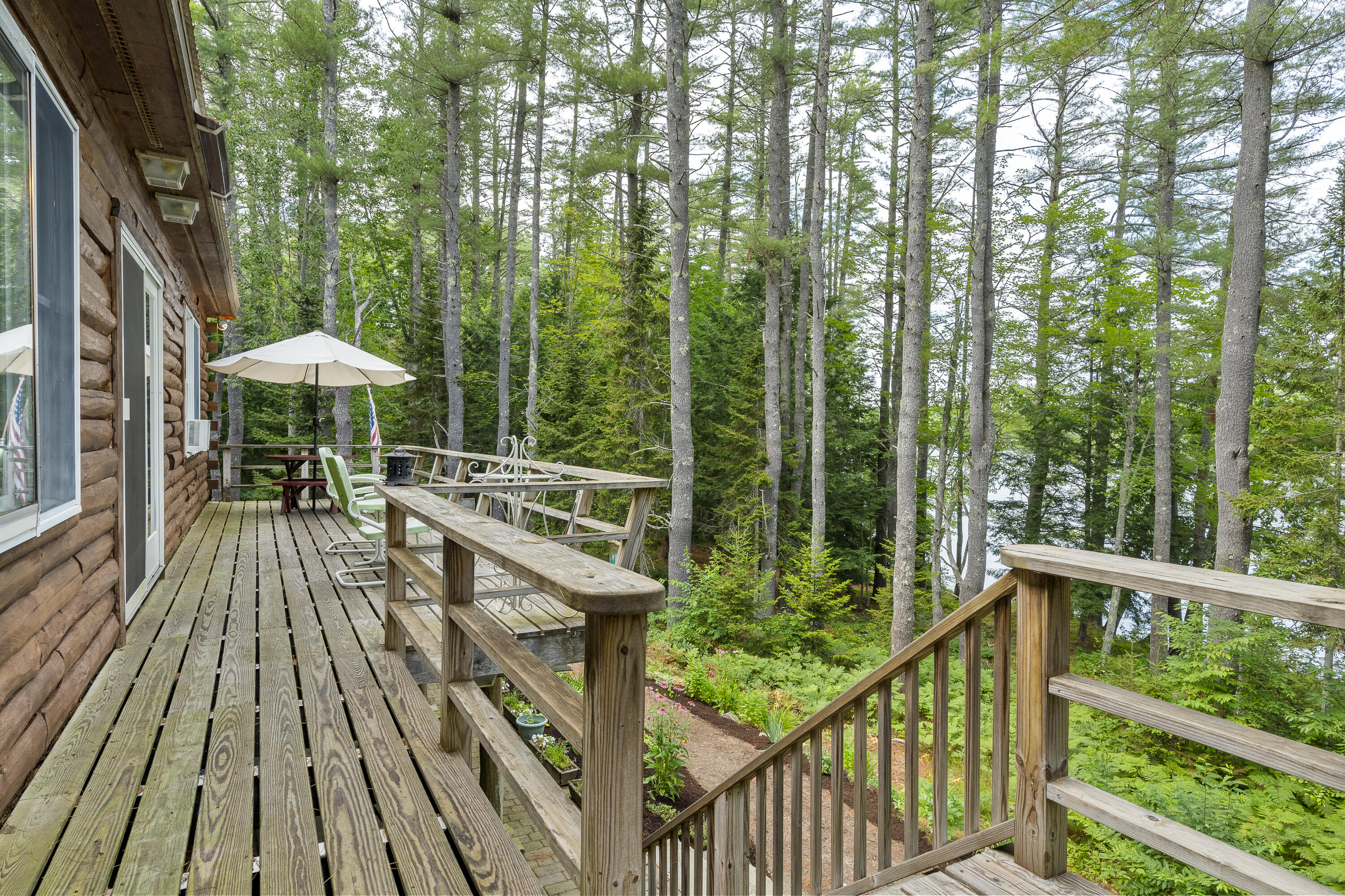3 Lakeside Lane