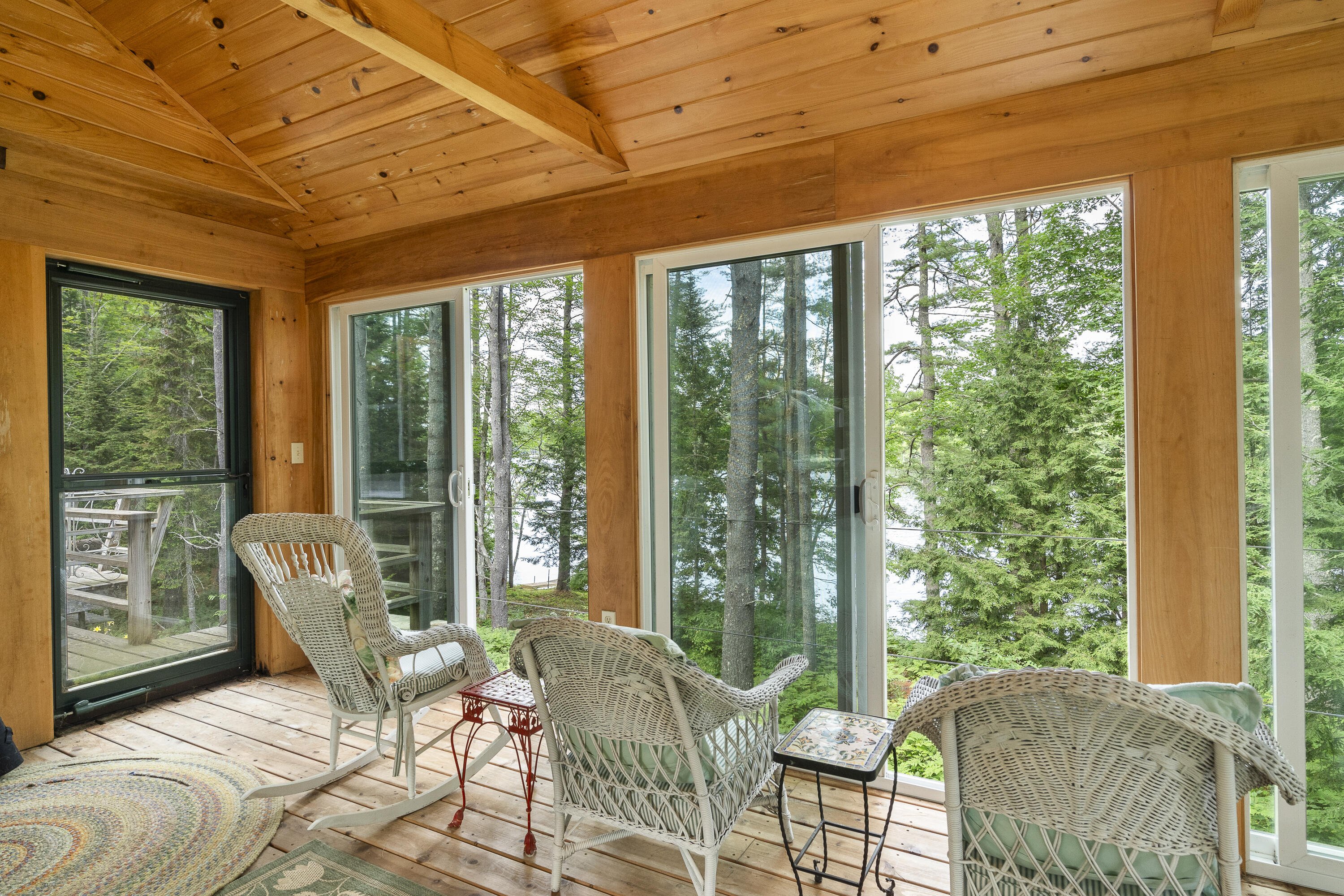 3 Lakeside Lane