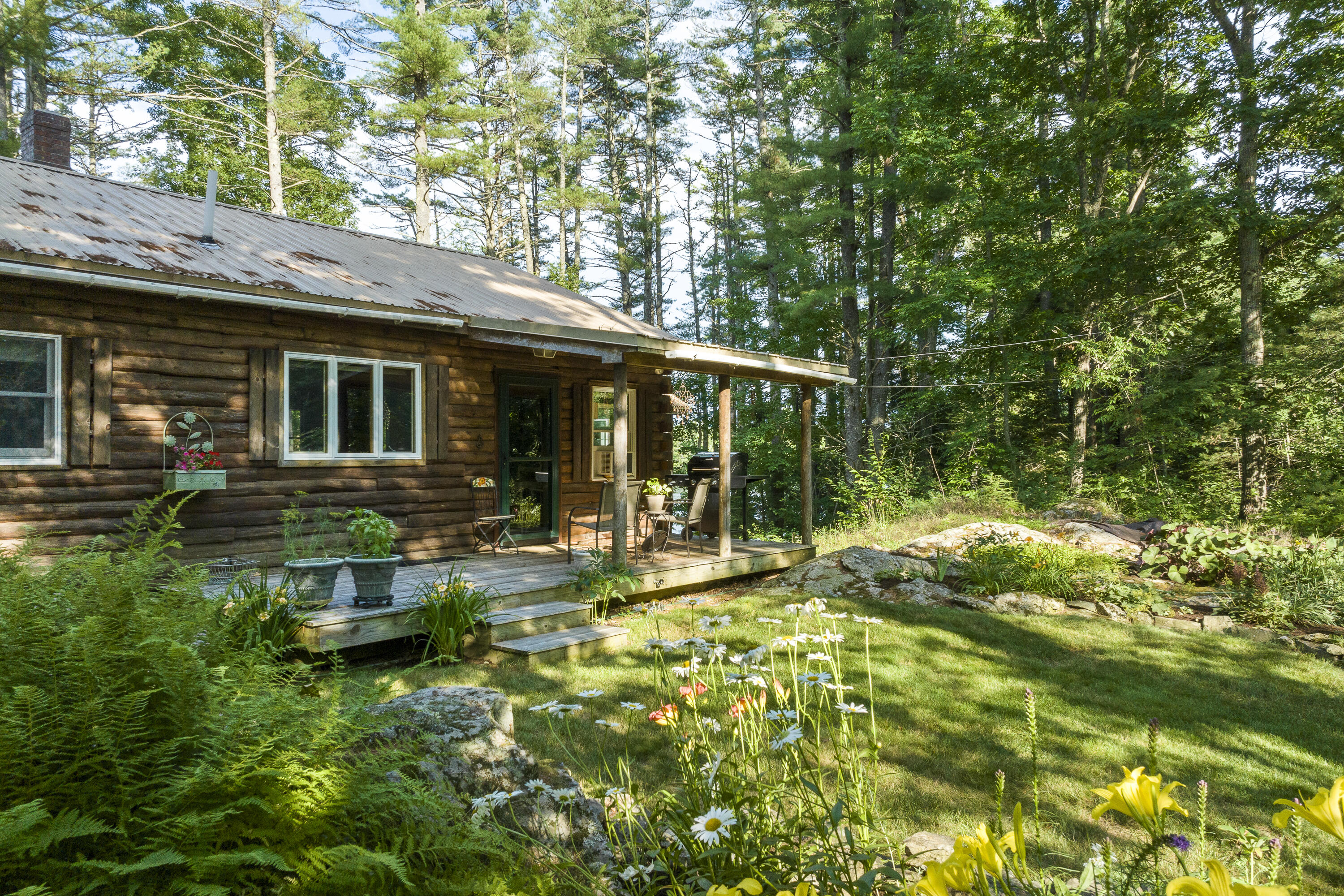 3 Lakeside Lane