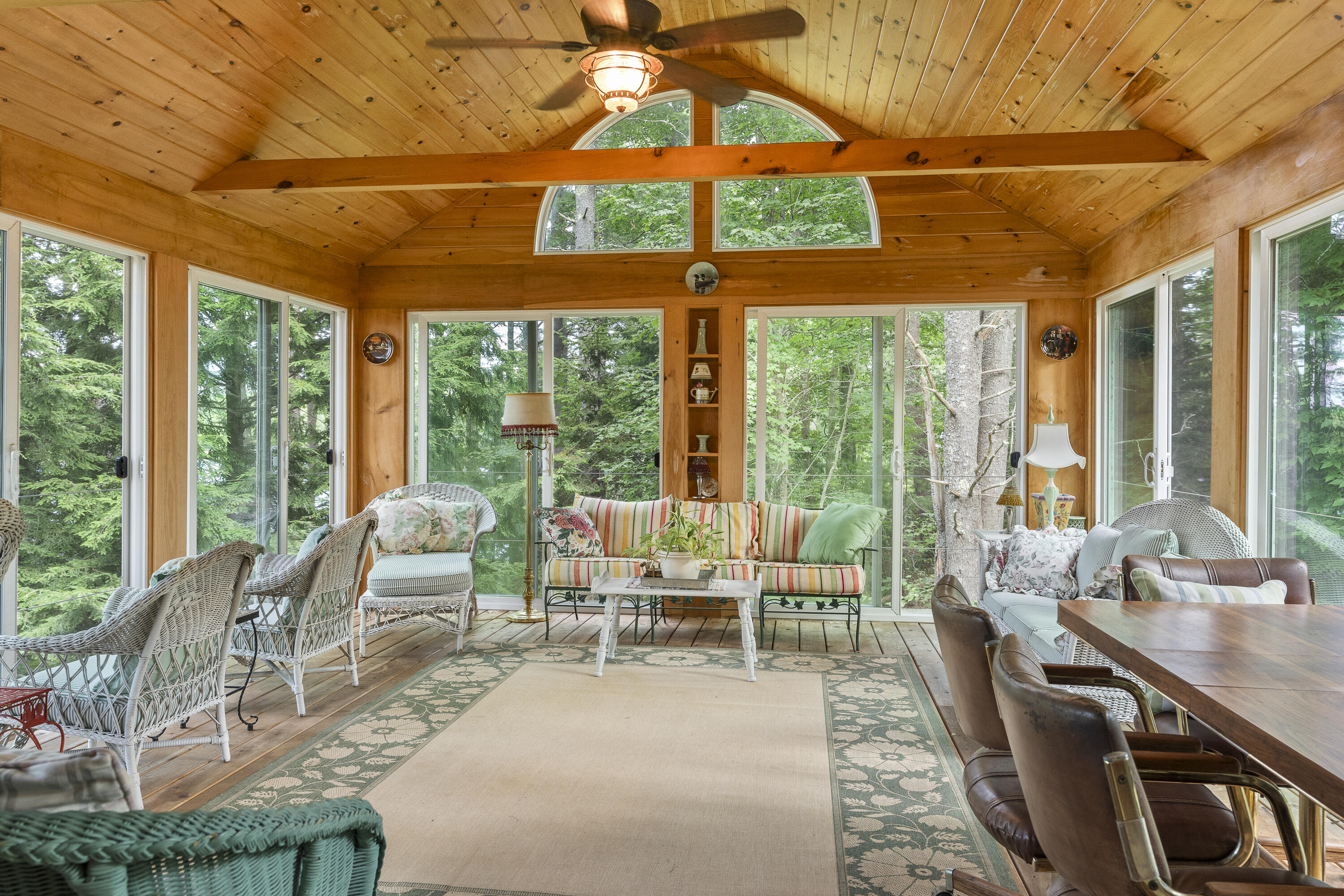 3 Lakeside Lane