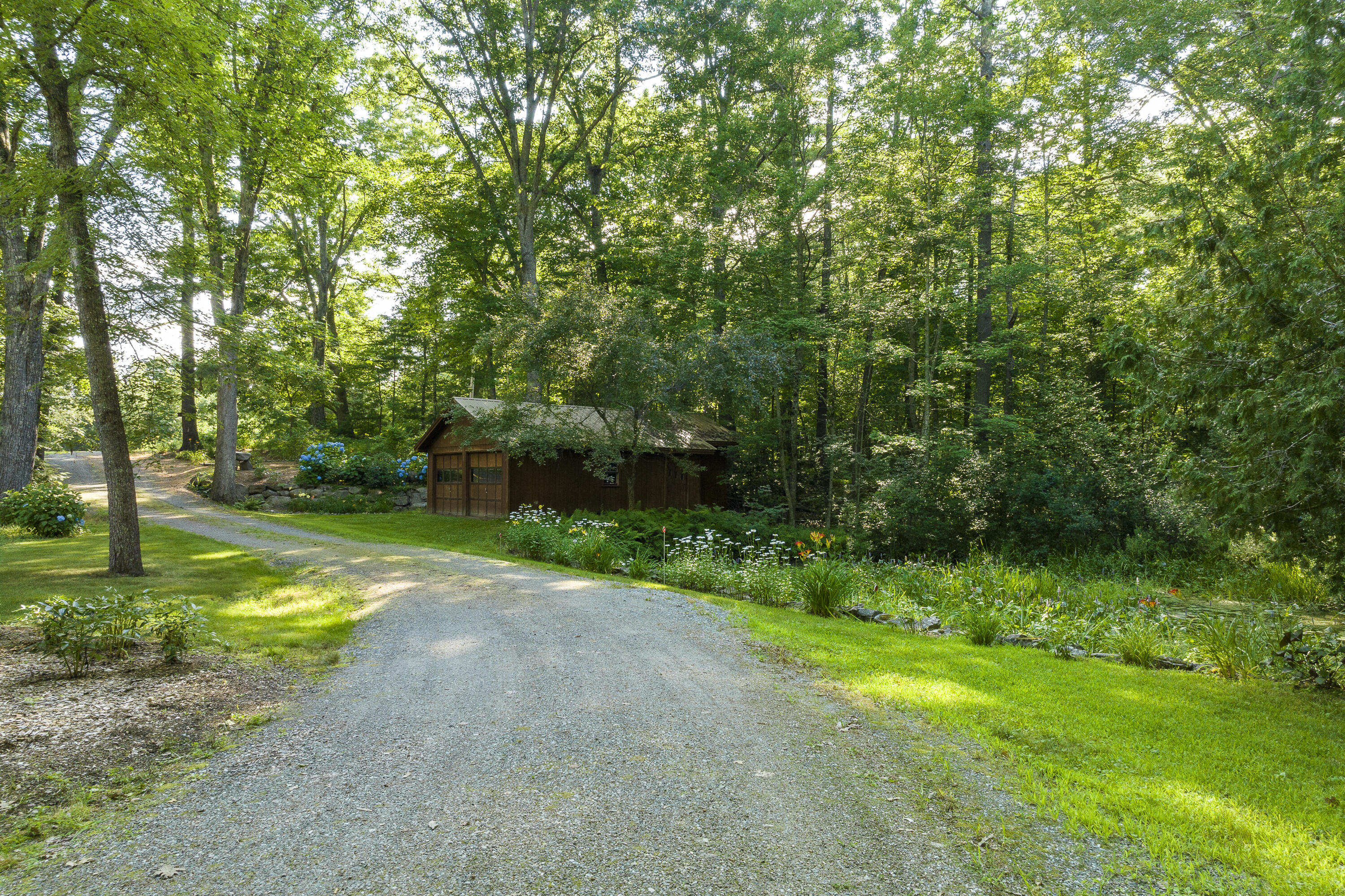3 Lakeside Lane