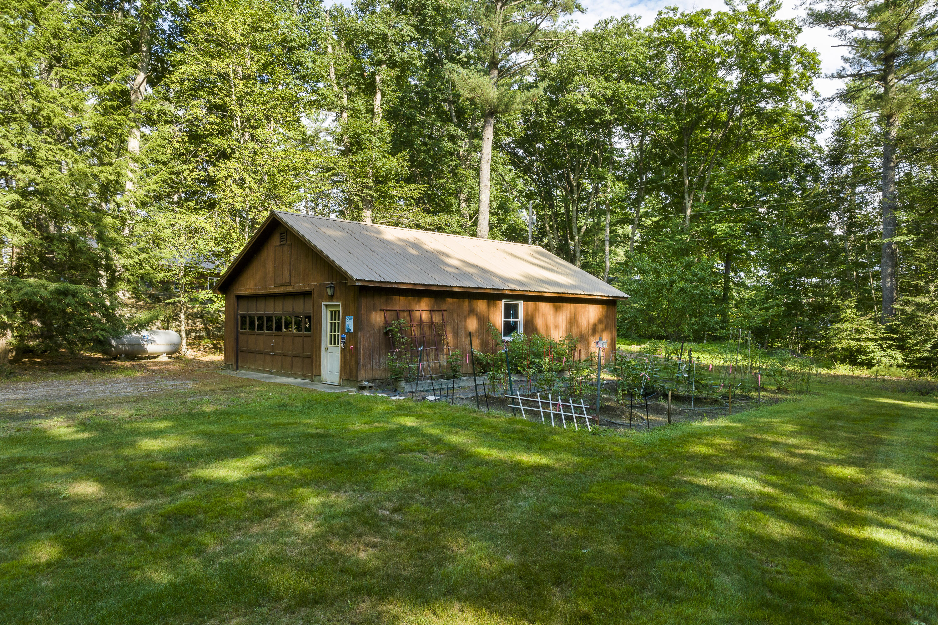 3 Lakeside Lane