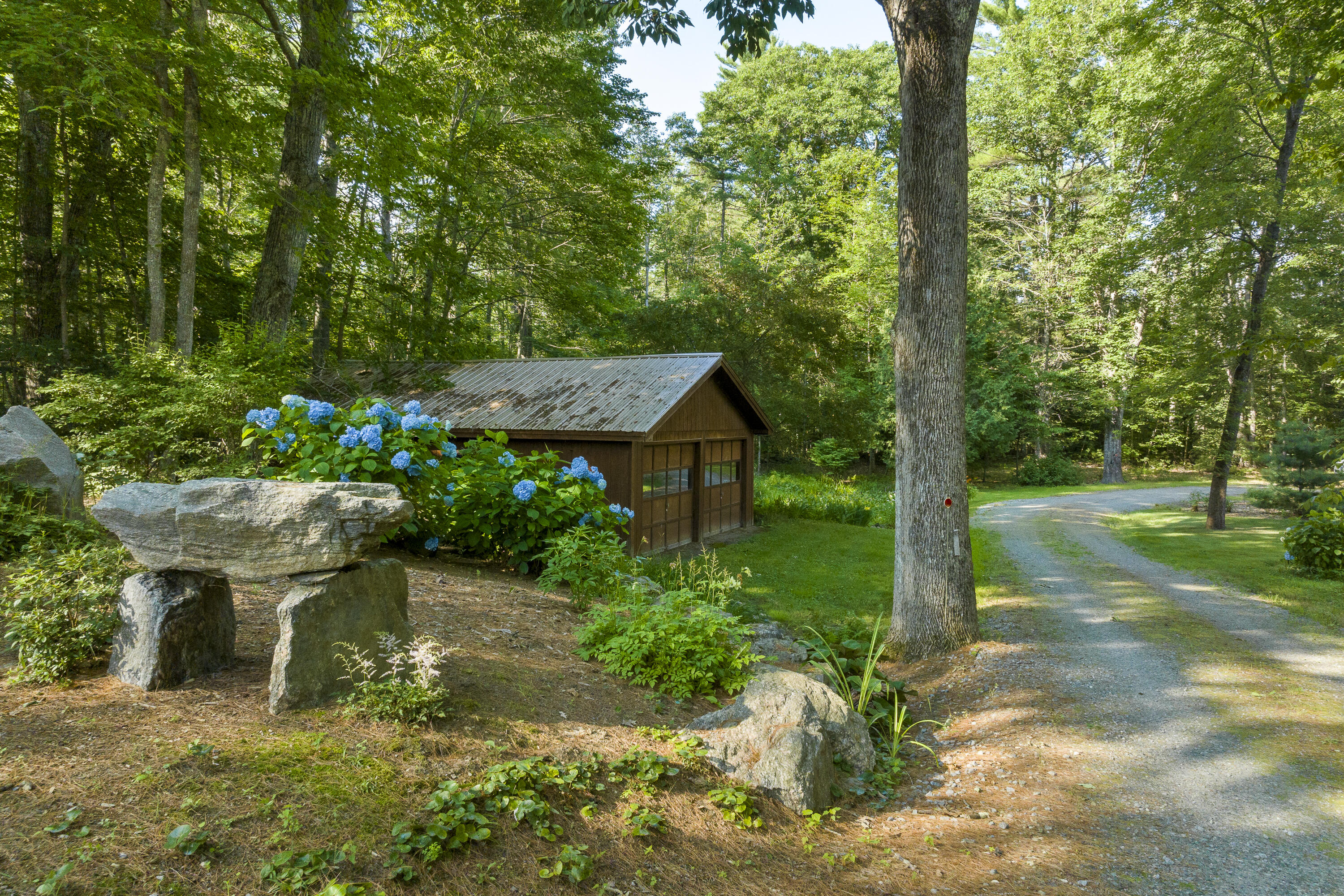 3 Lakeside Lane