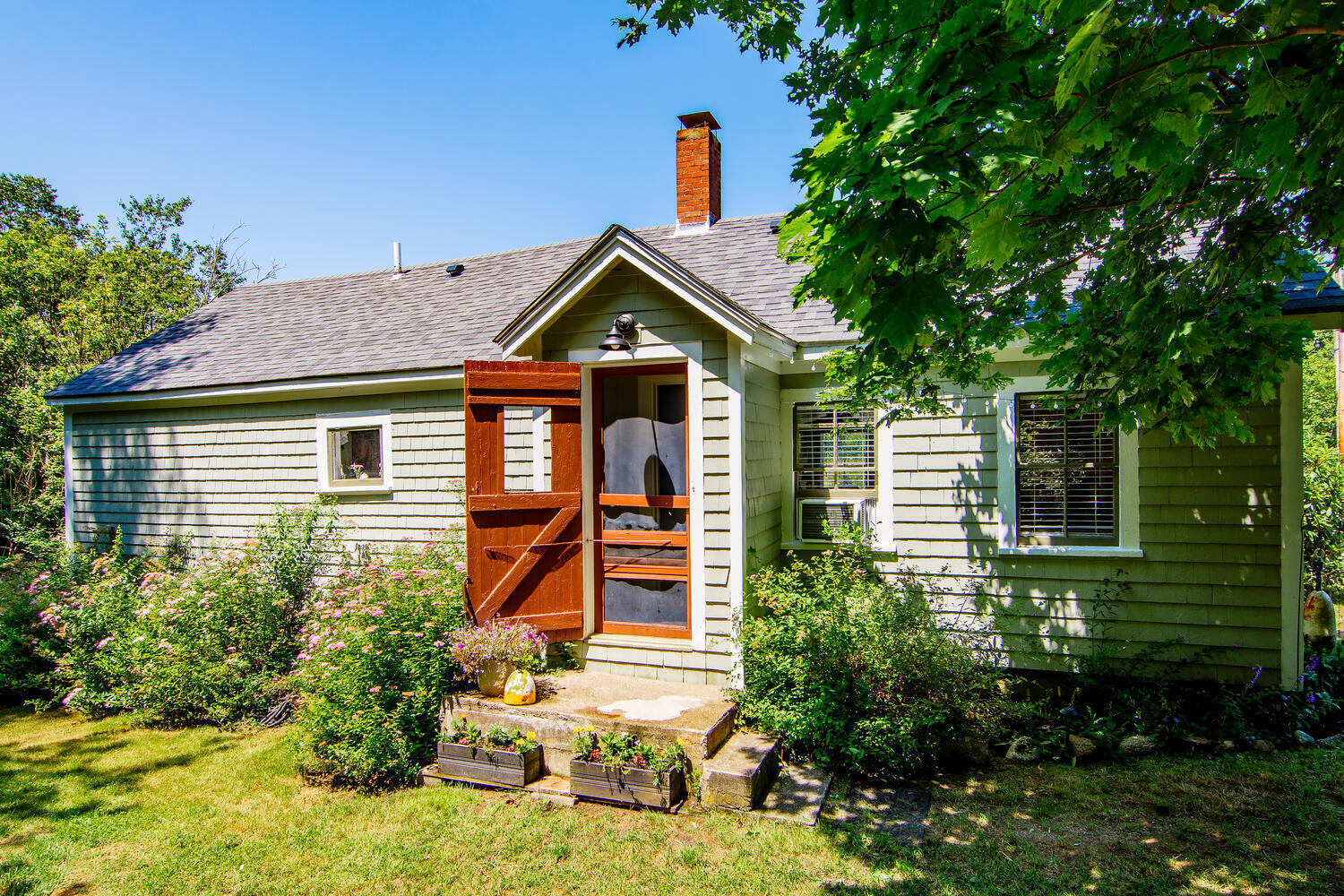 54 Sunset Avenue