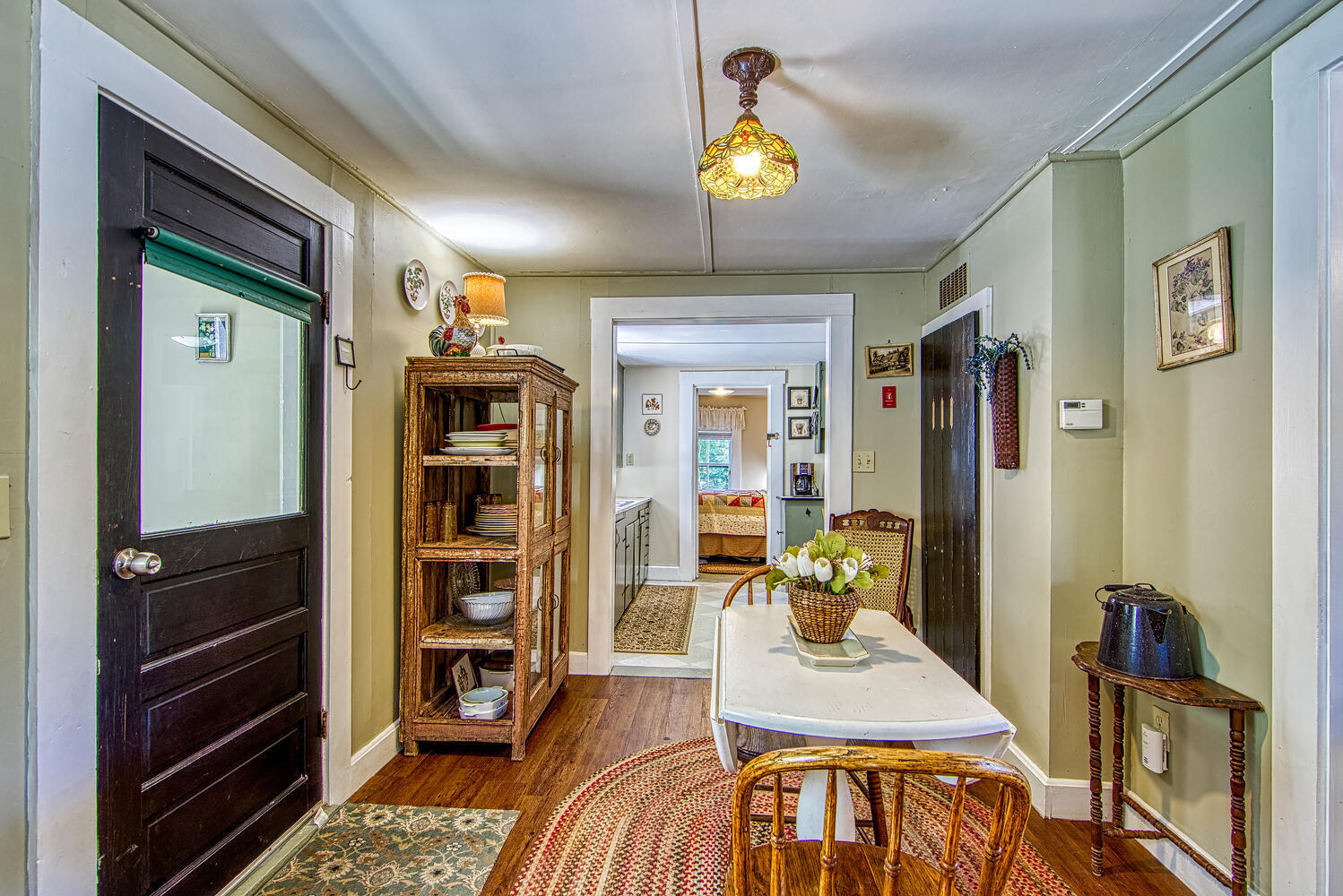 54 Sunset Avenue