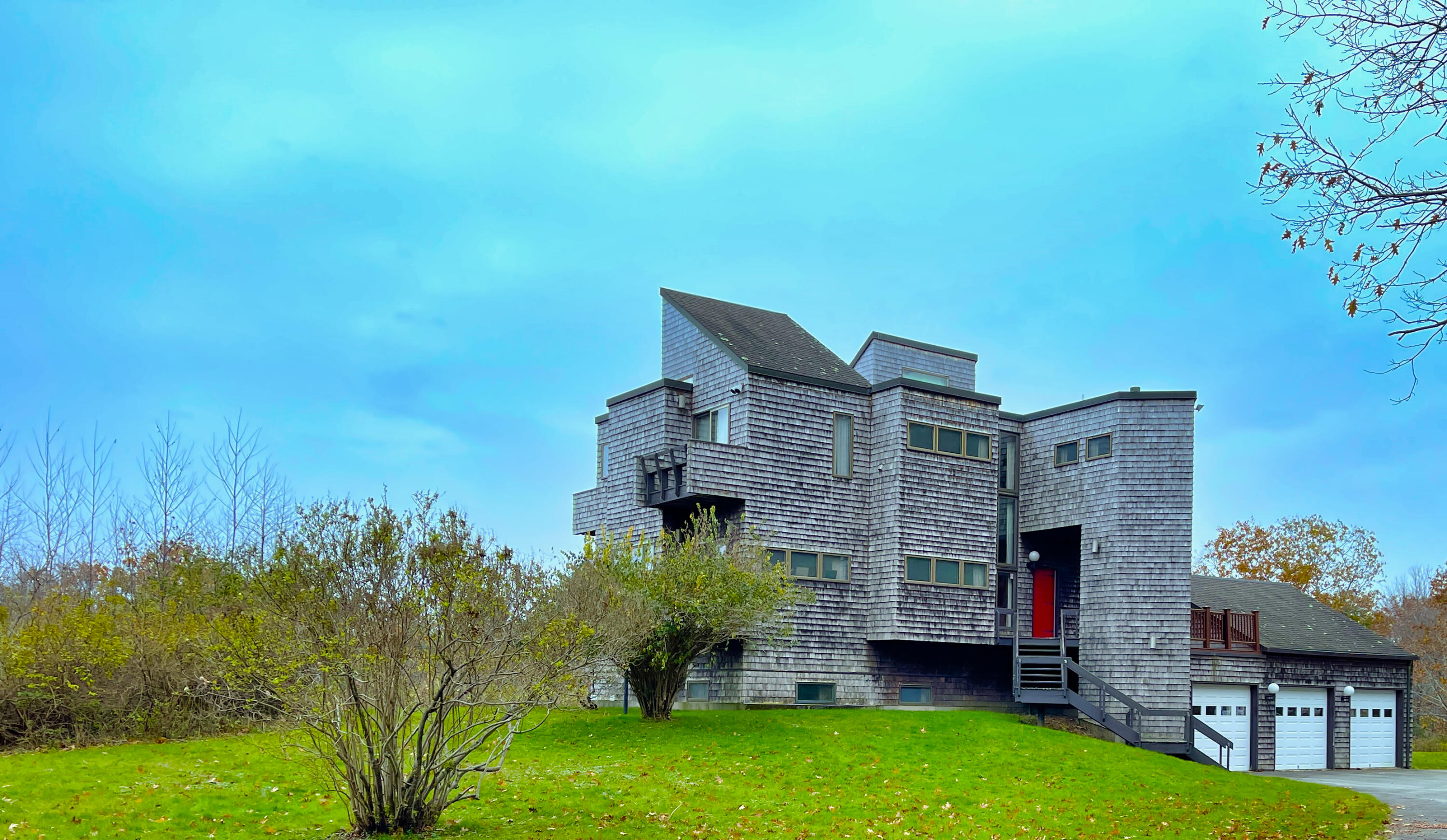 190 Old County Road