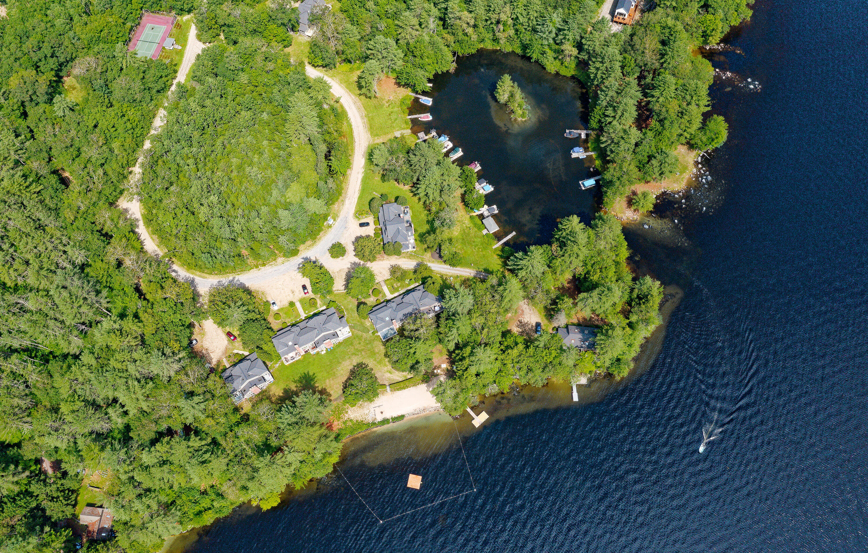 8 Secret Harbor, 8