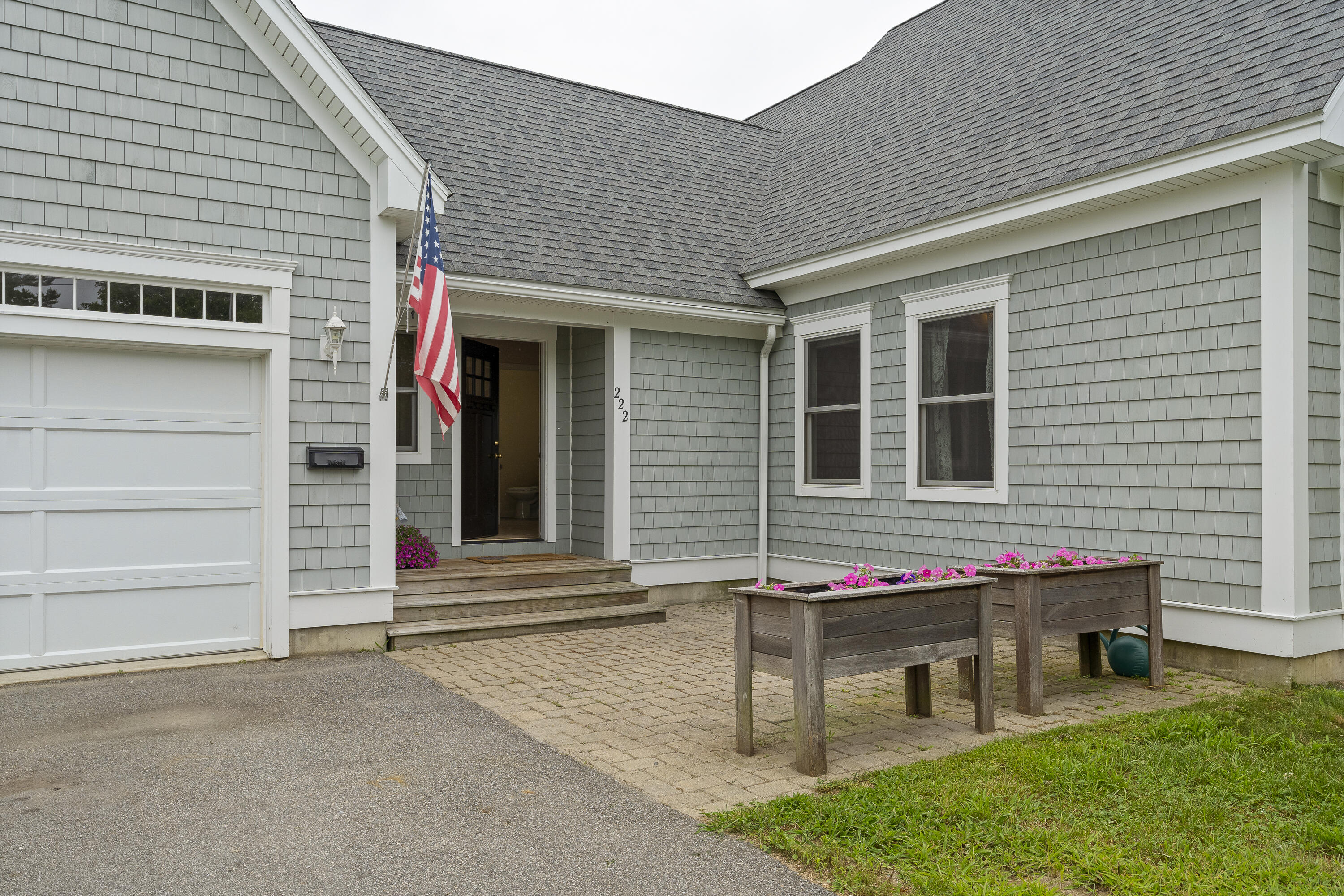 222 Pond Road