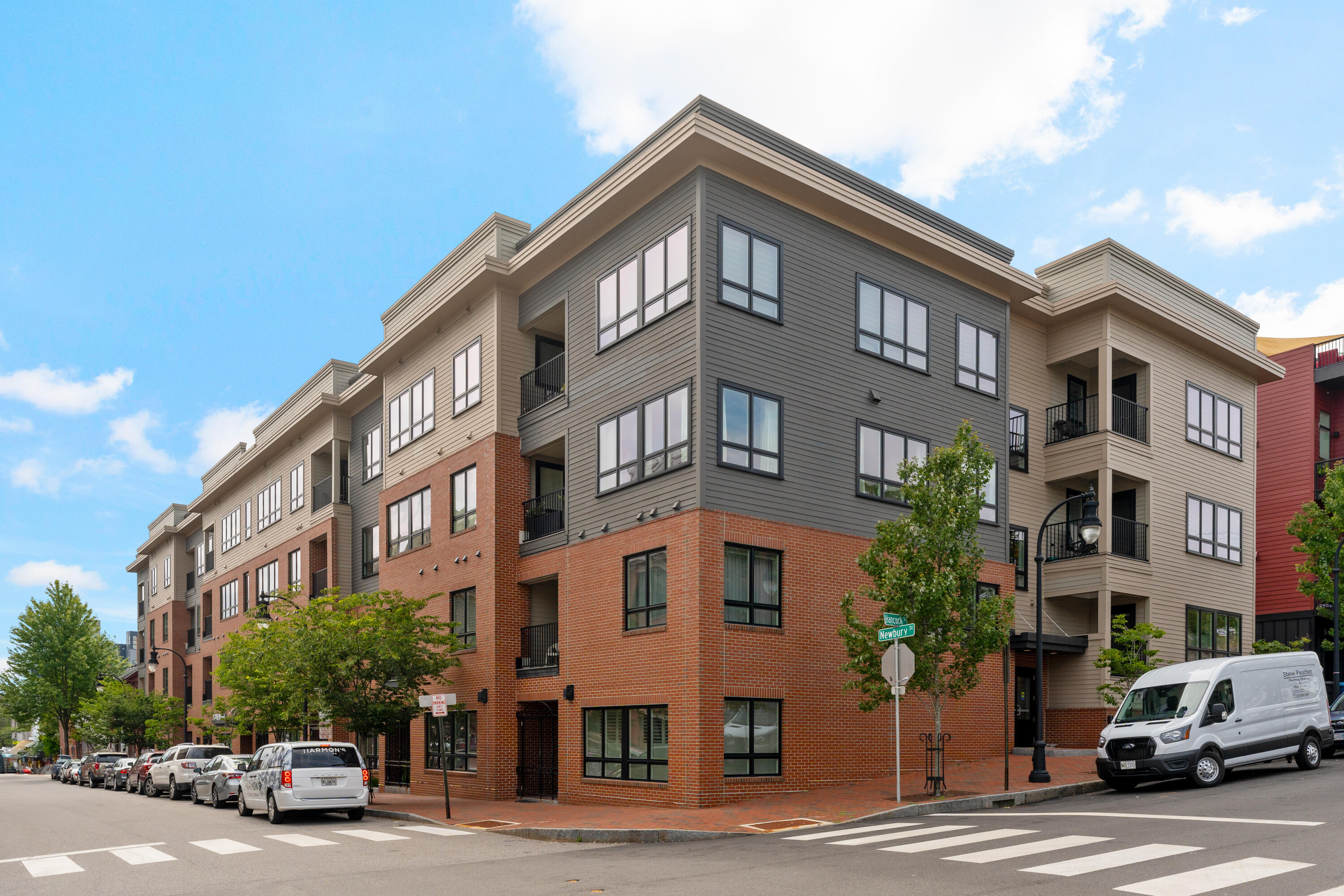 113 Newbury Street, 103