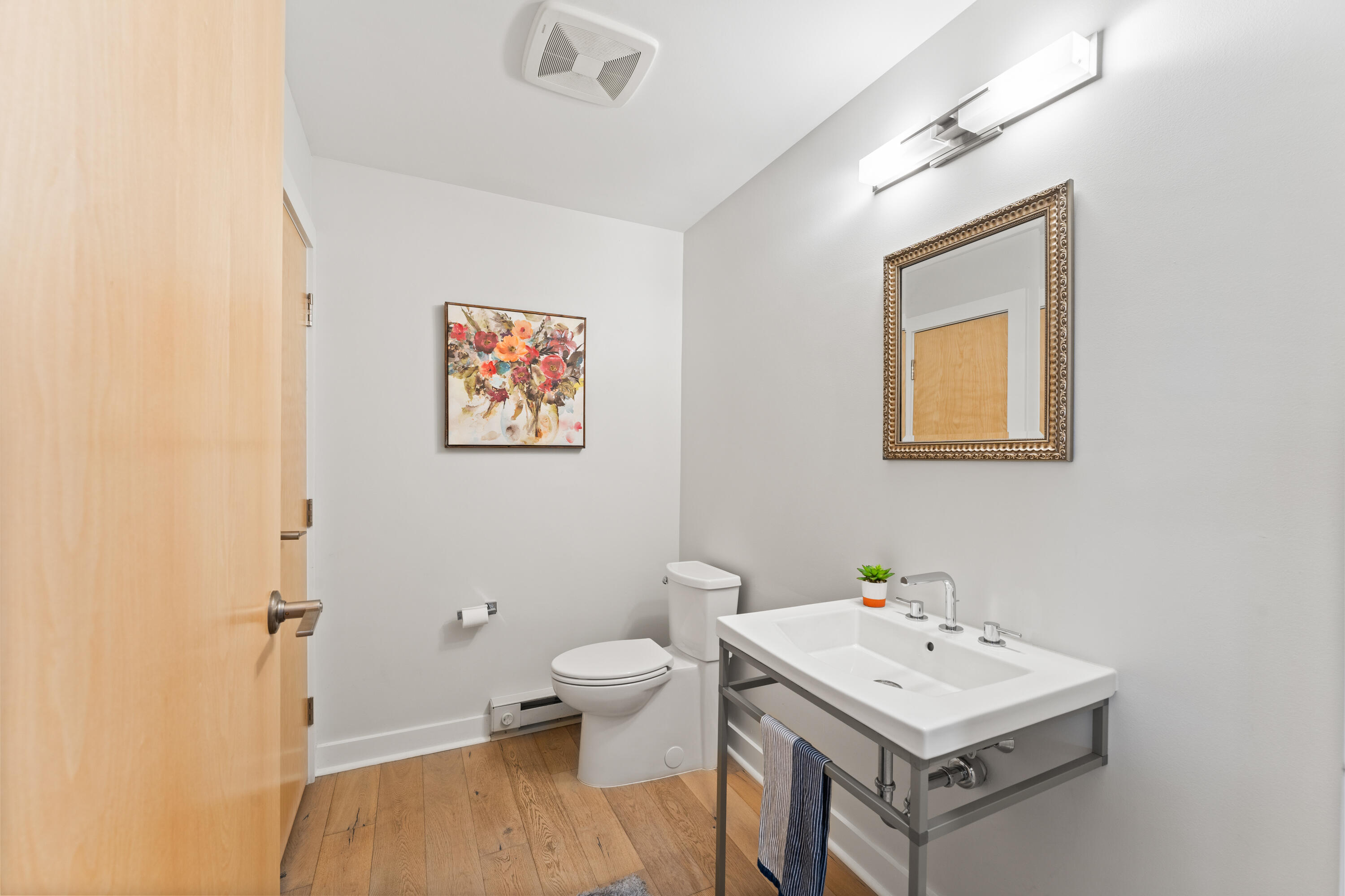 113 Newbury Street, 103