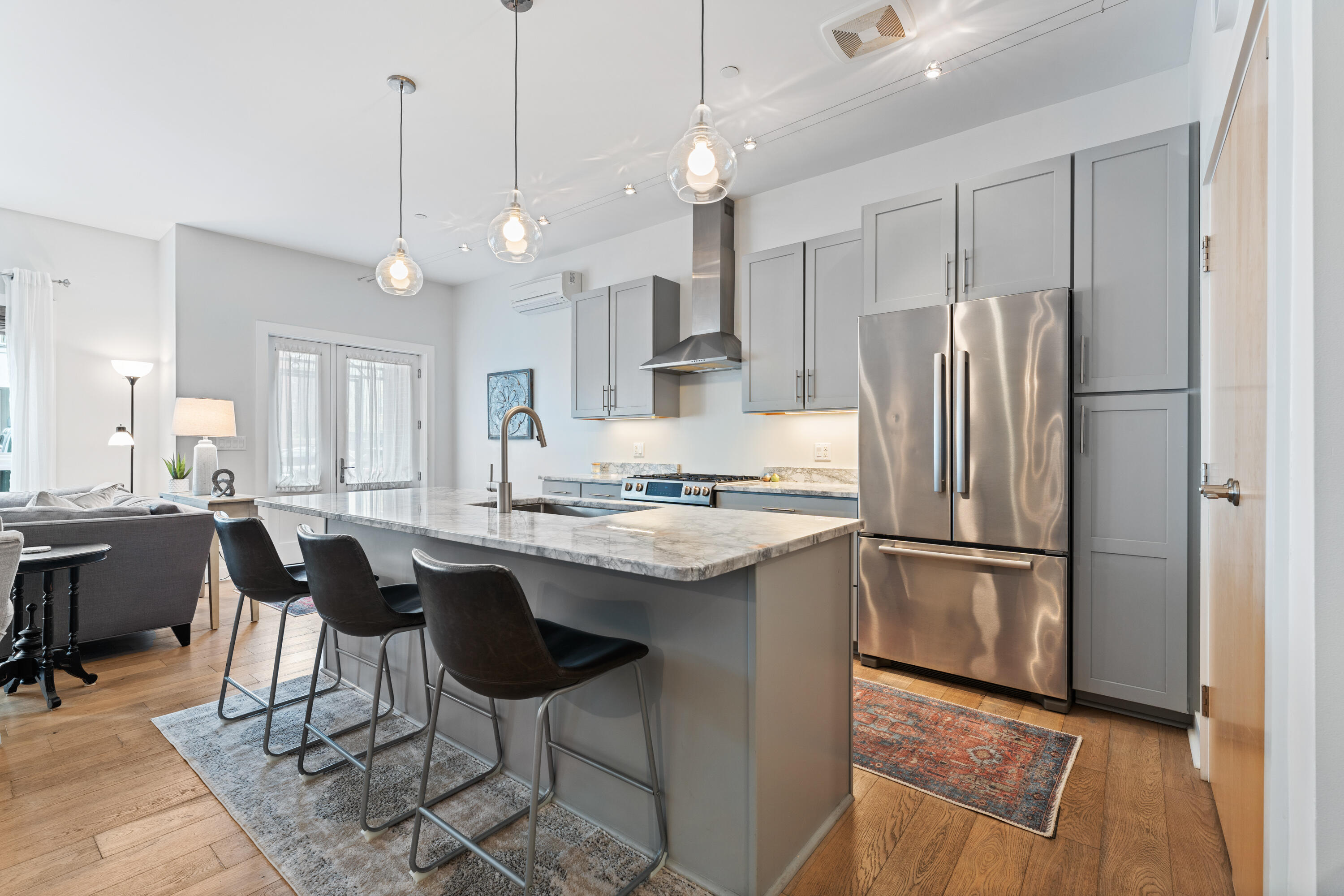 113 Newbury Street, 103