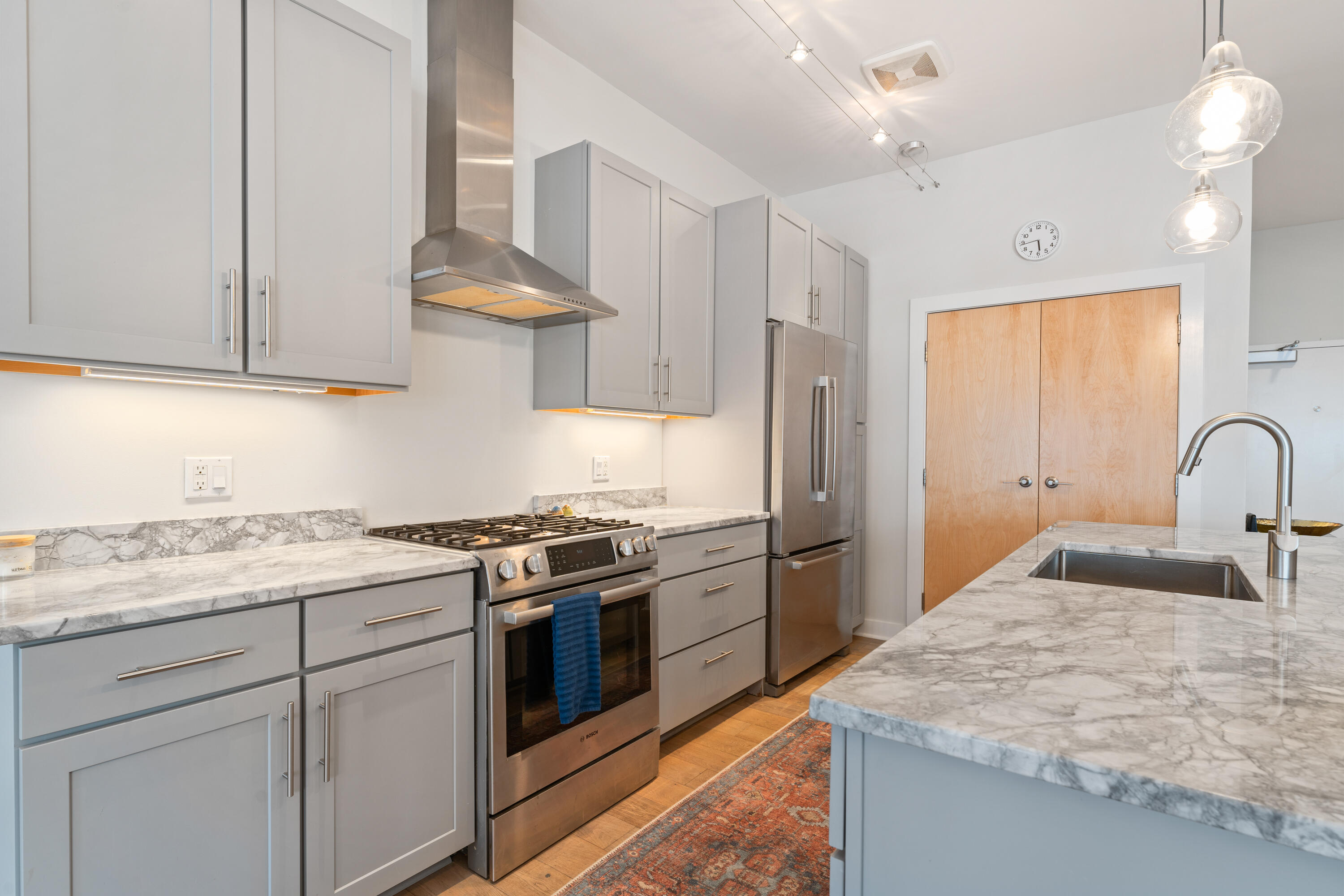 113 Newbury Street, 103