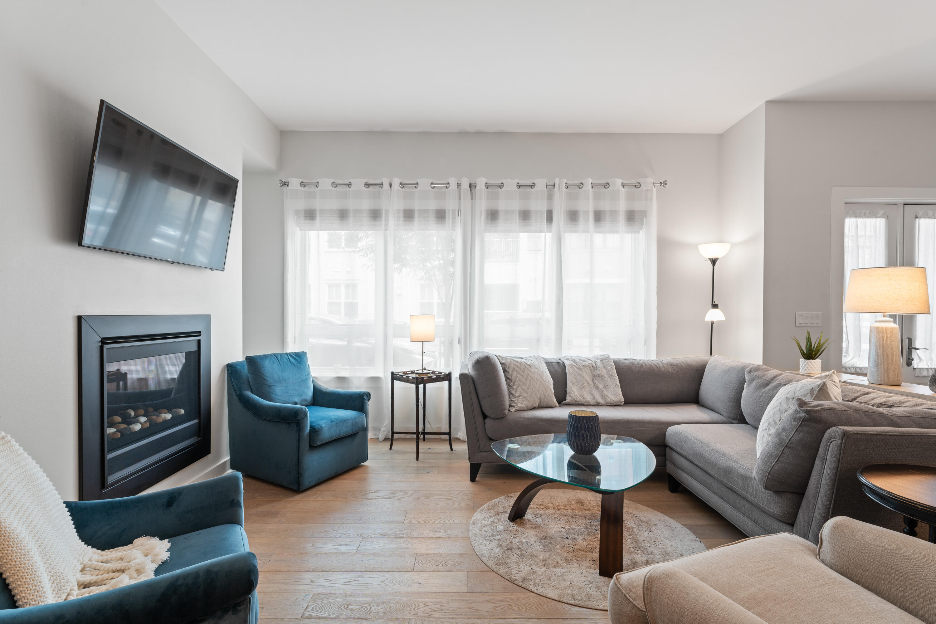 113 Newbury Street, 103