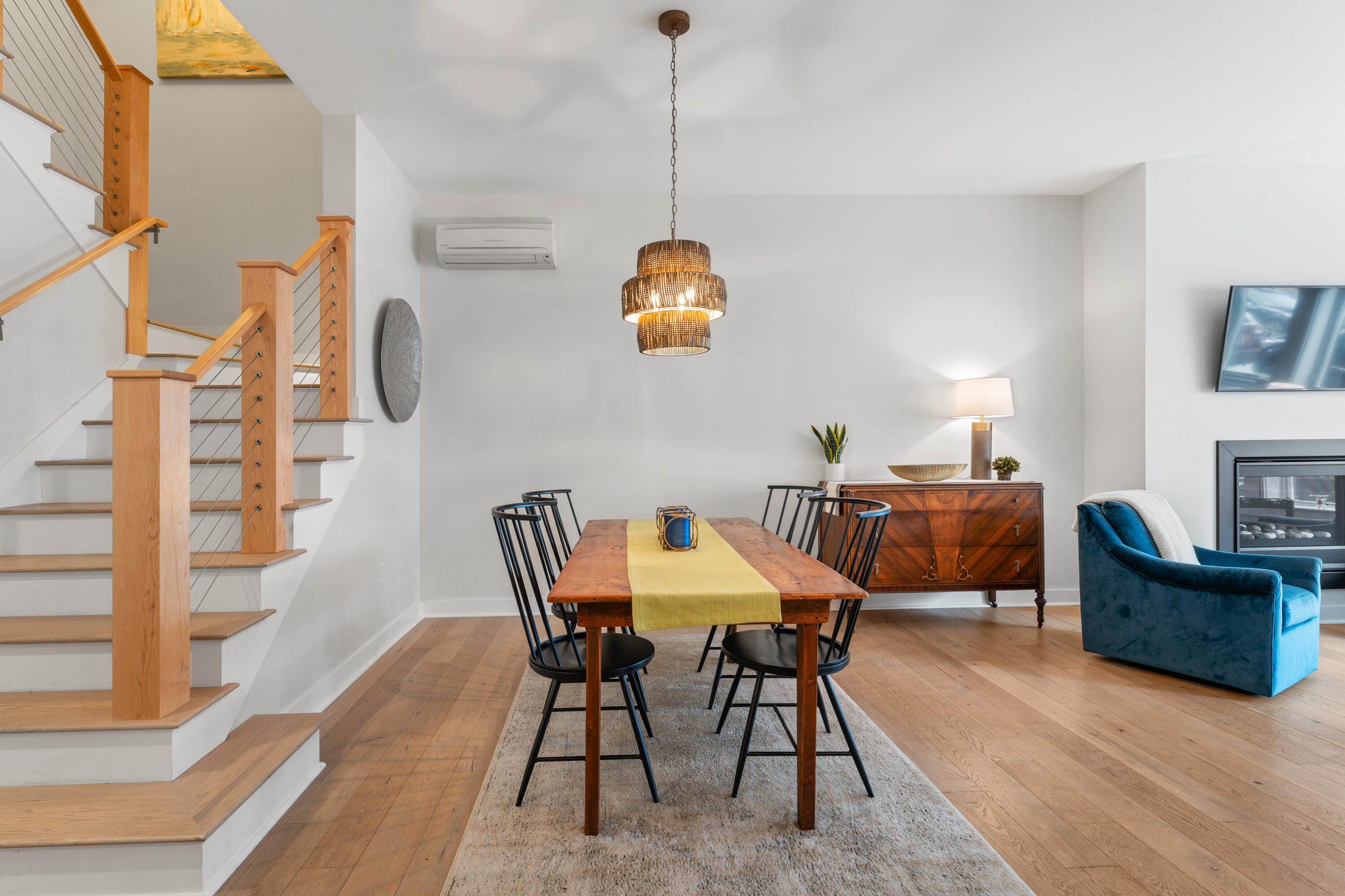 113 Newbury Street, 103