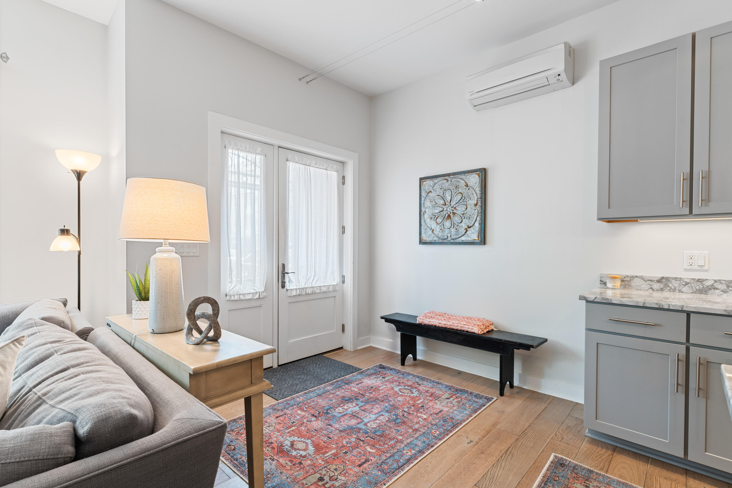 113 Newbury Street, 103