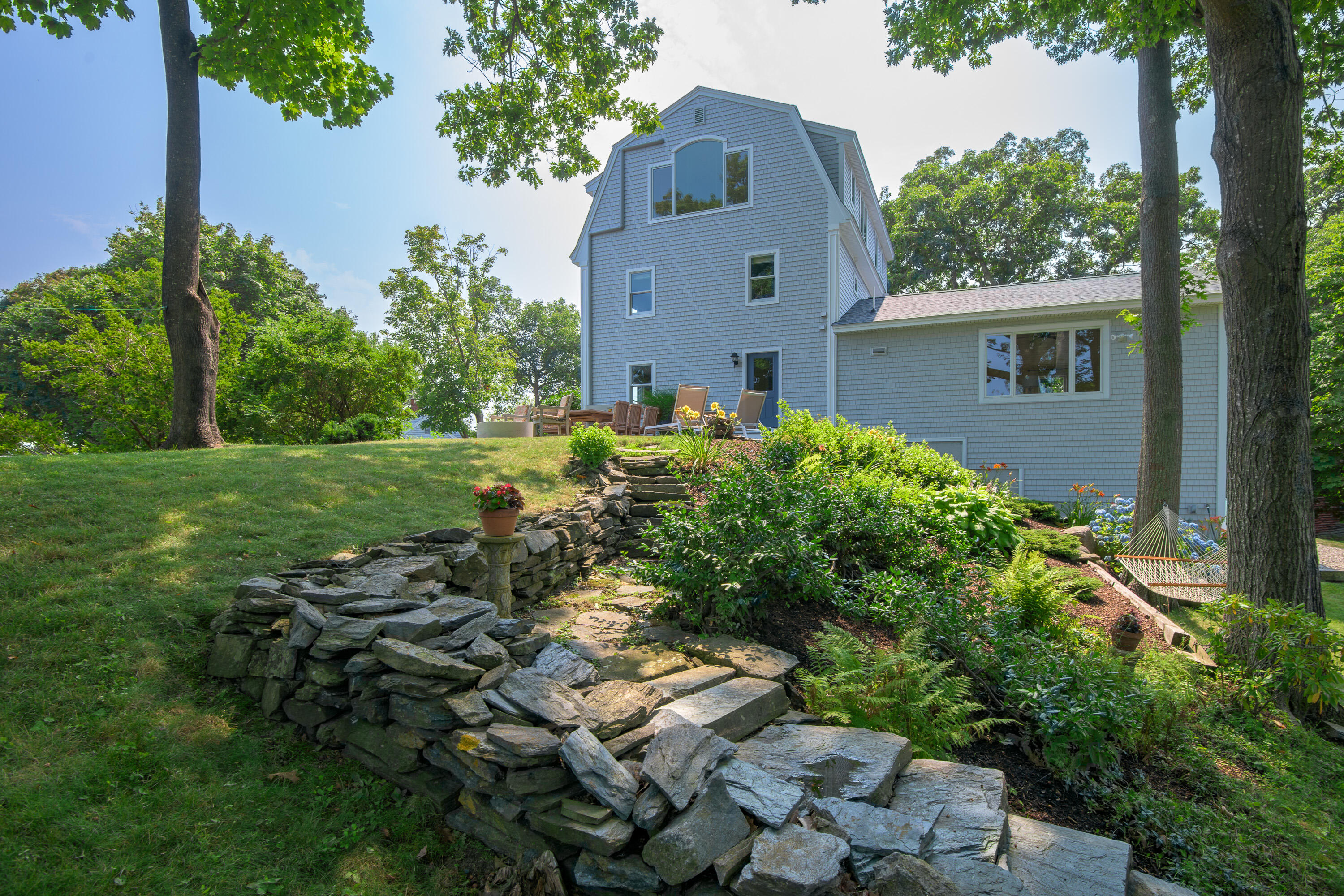 3 Roberts Lane