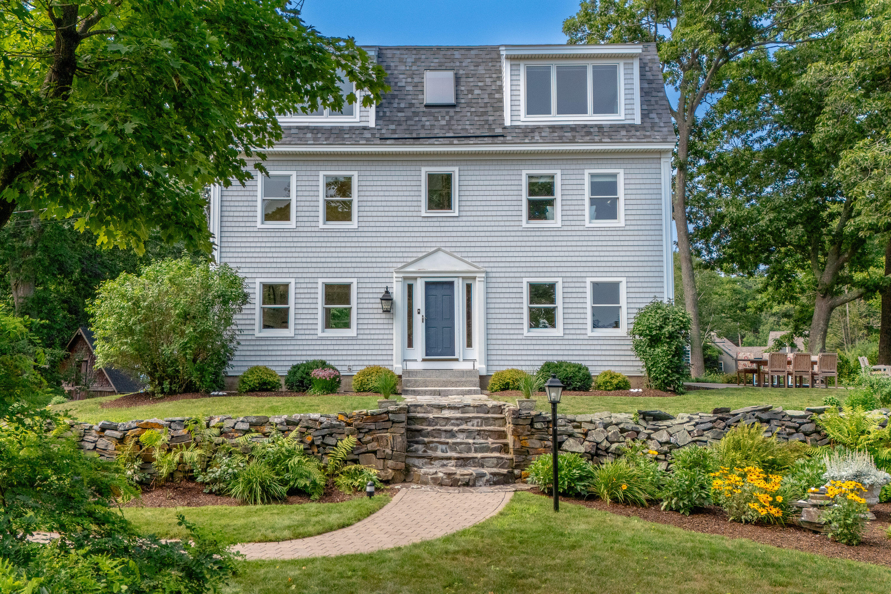 3 Roberts Lane