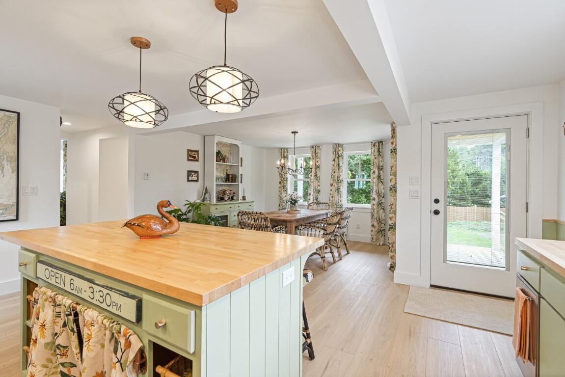 9 Bayville Road