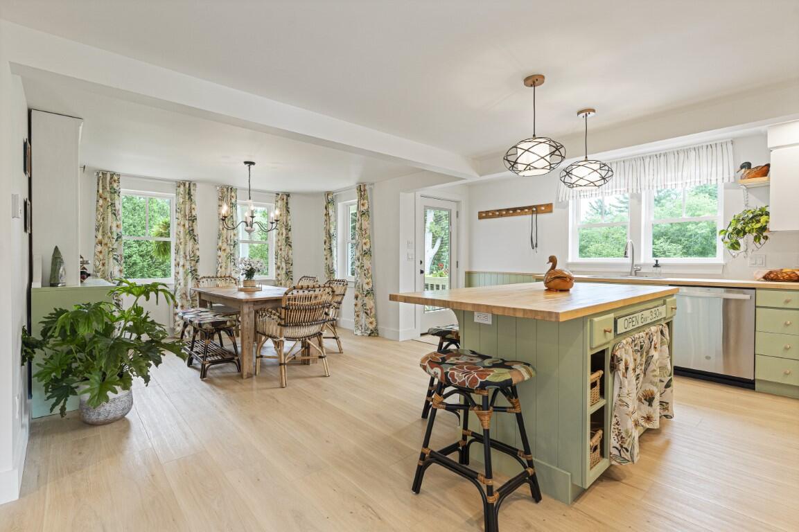 9 Bayville Road