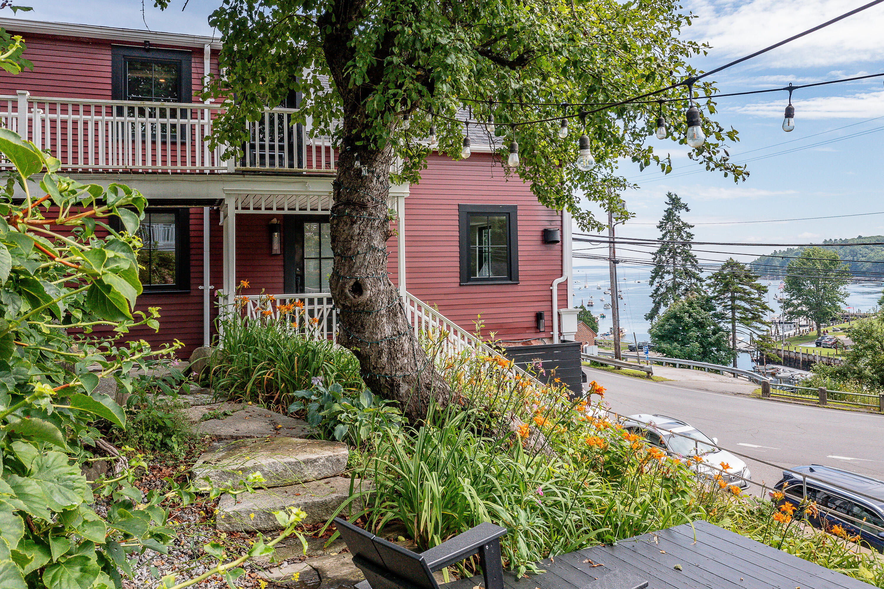 25 Main Street