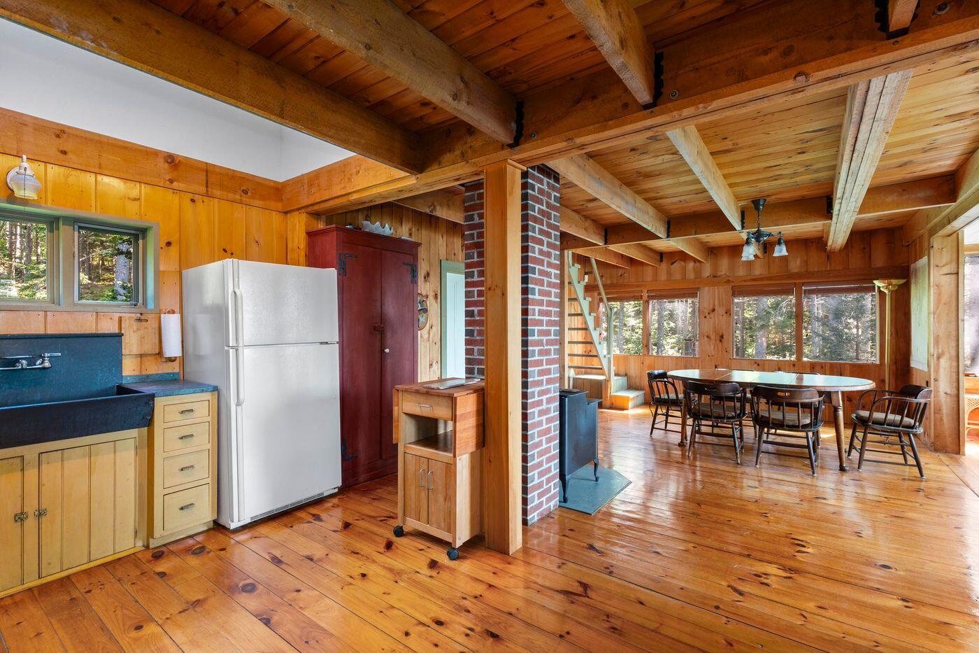185 Forest Lake Road