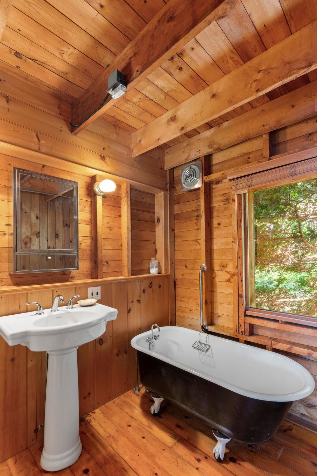 185 Forest Lake Road