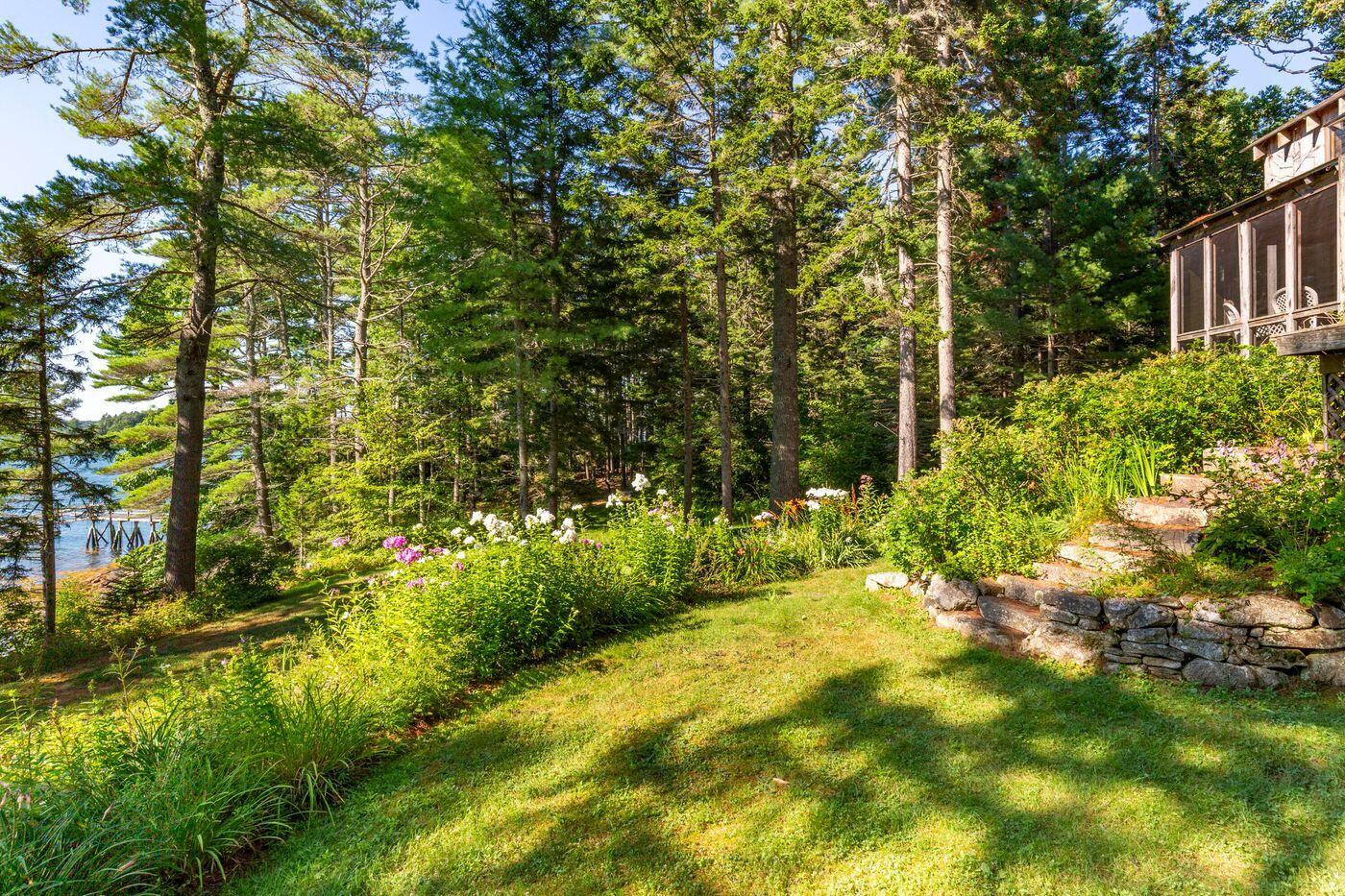 185 Forest Lake Road