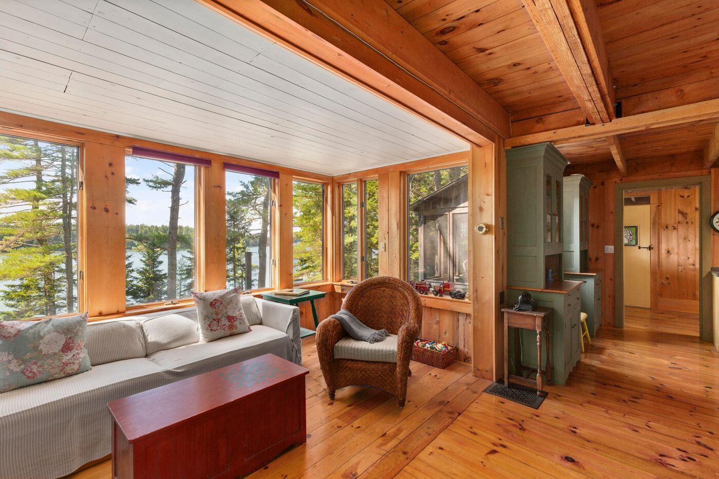 185 Forest Lake Road