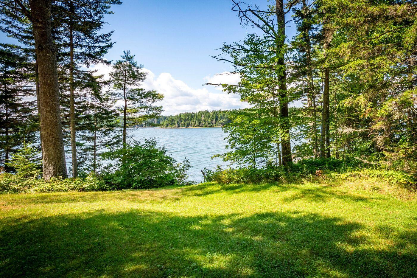185 Forest Lake Road