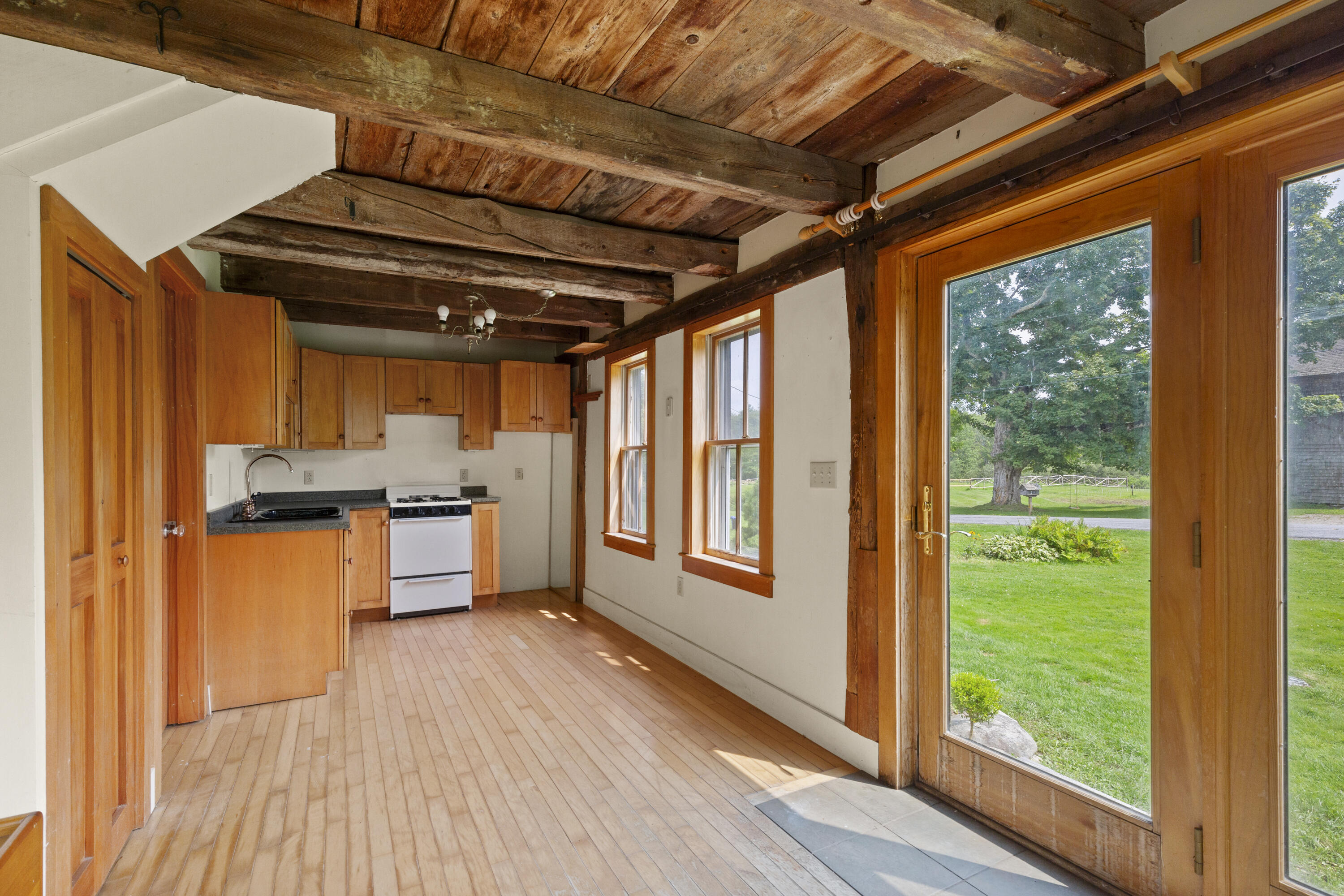 284 Lawry Road