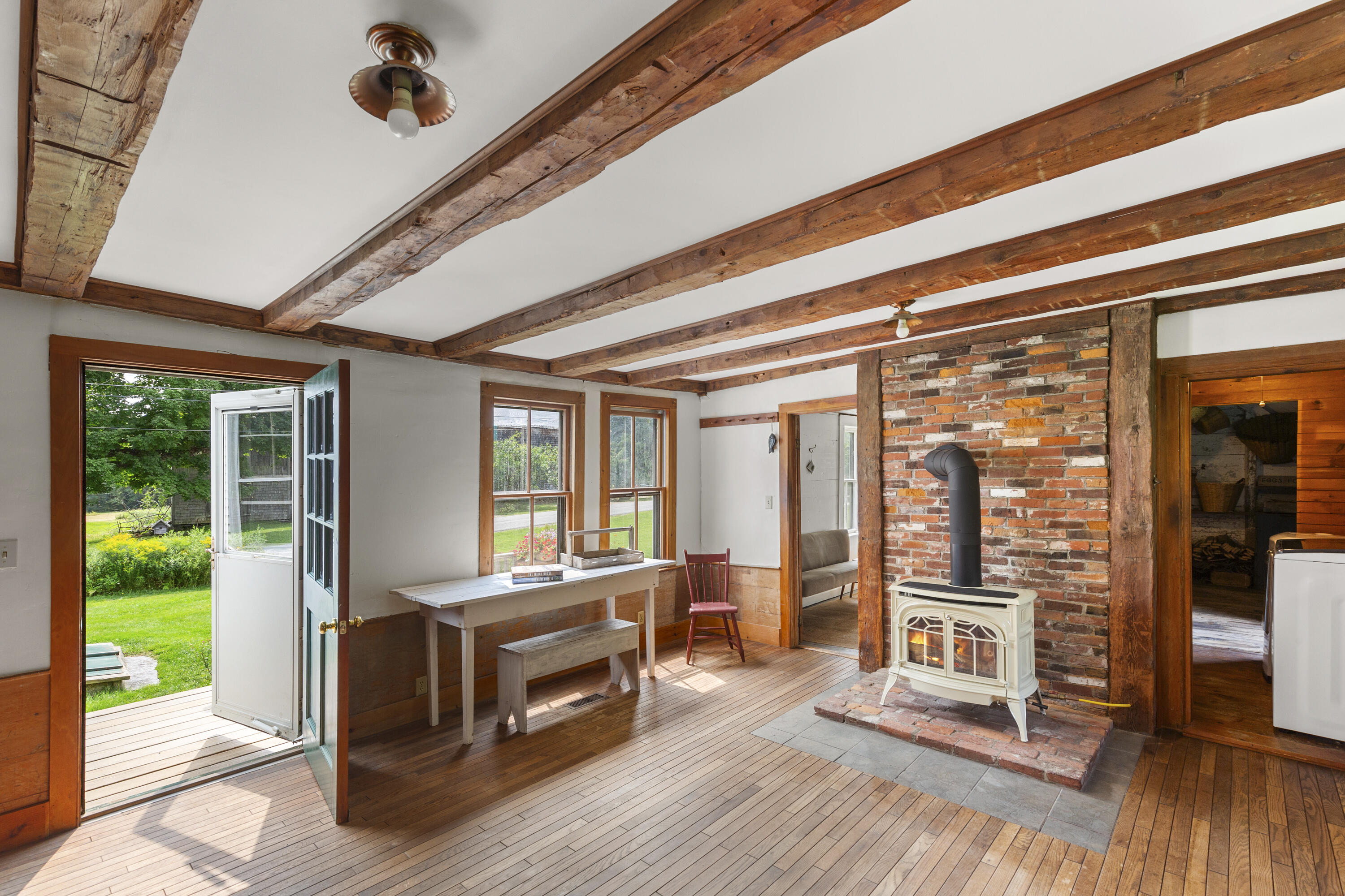 284 Lawry Road