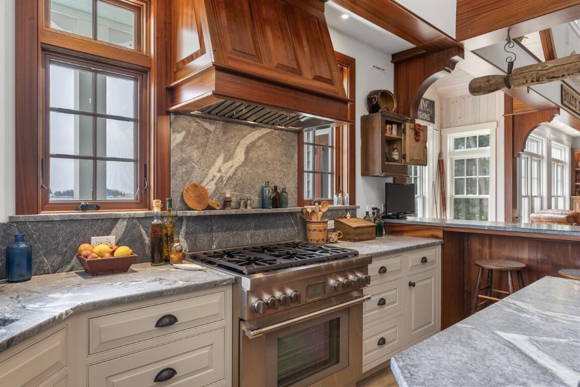 3 Harbor Ledge Lane