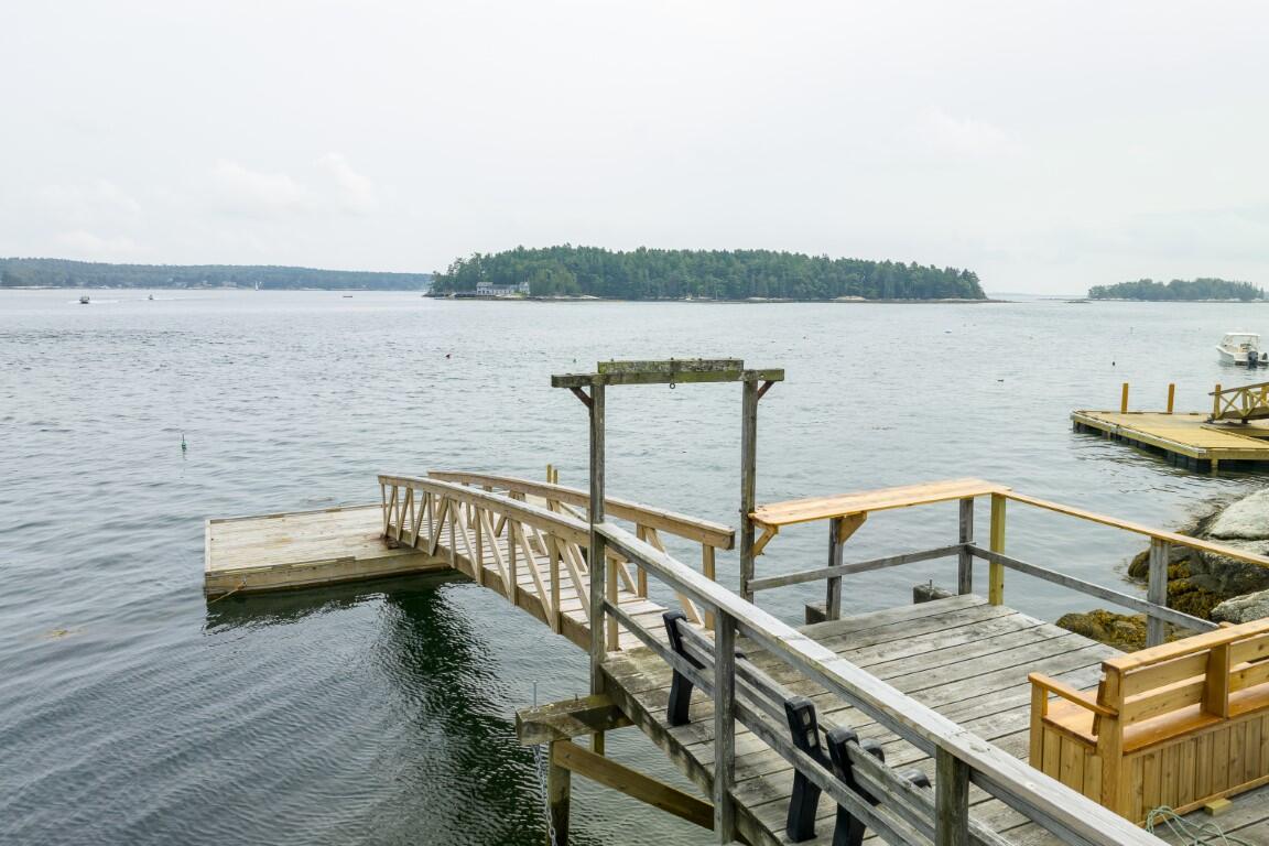 3 Harbor Ledge Lane
